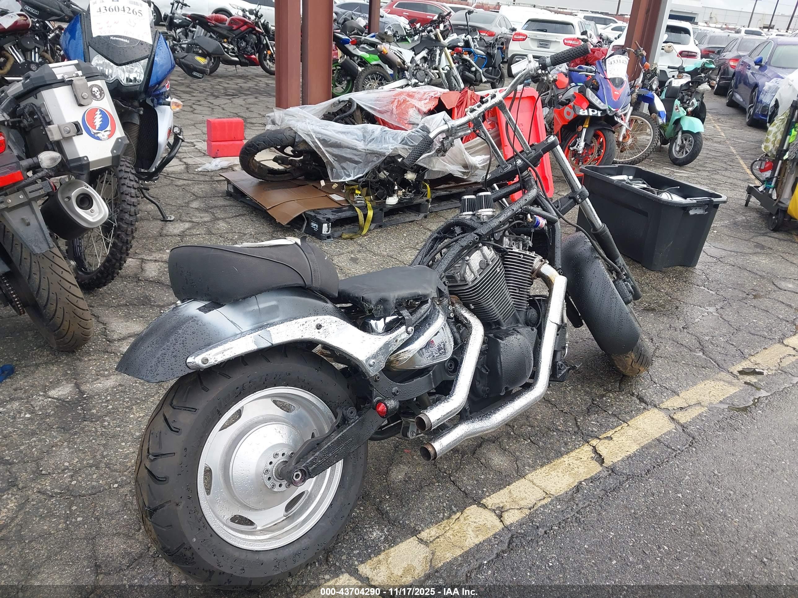 SUZUKI VL1500 image 4