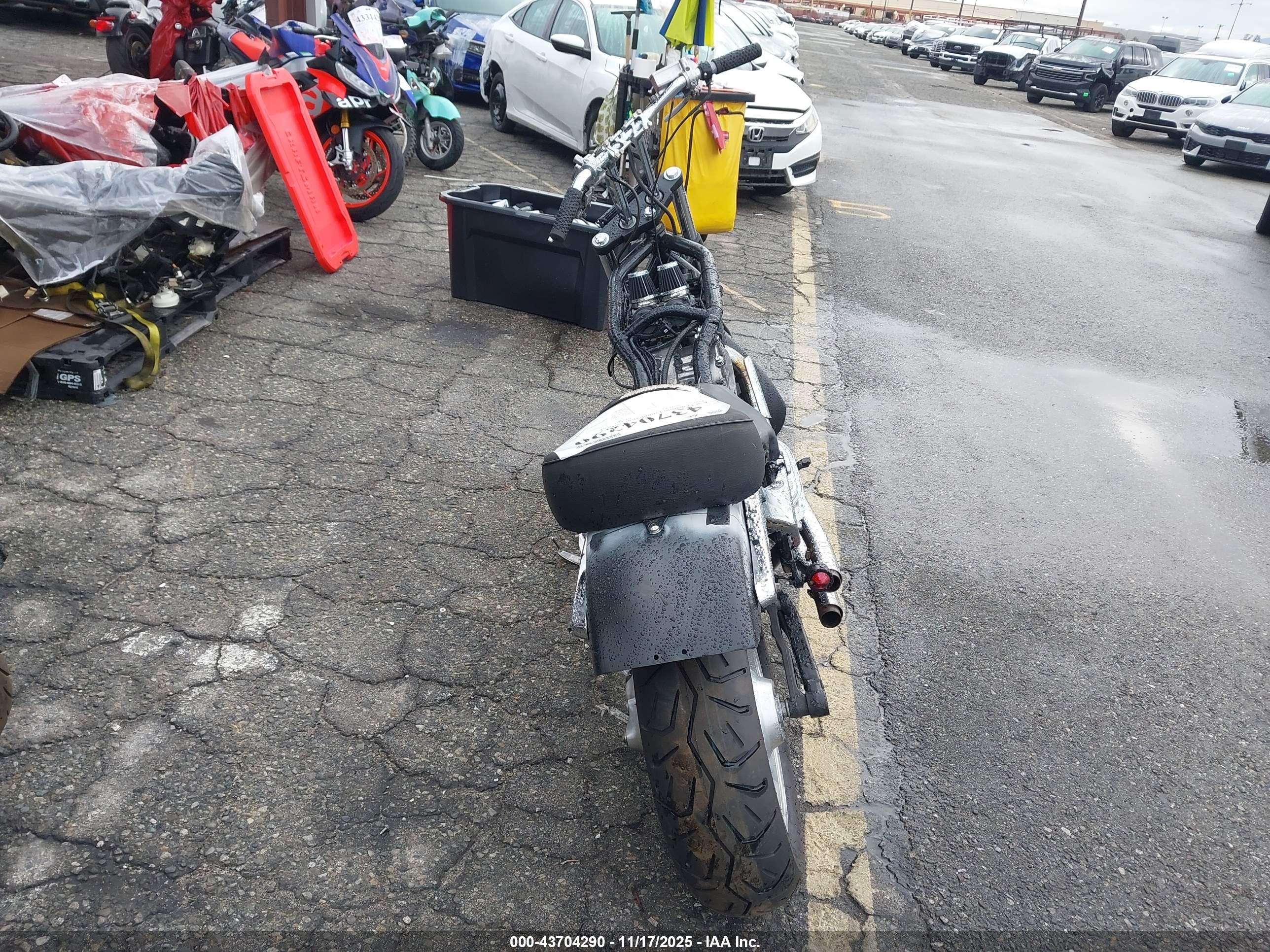 SUZUKI VL1500 image 6