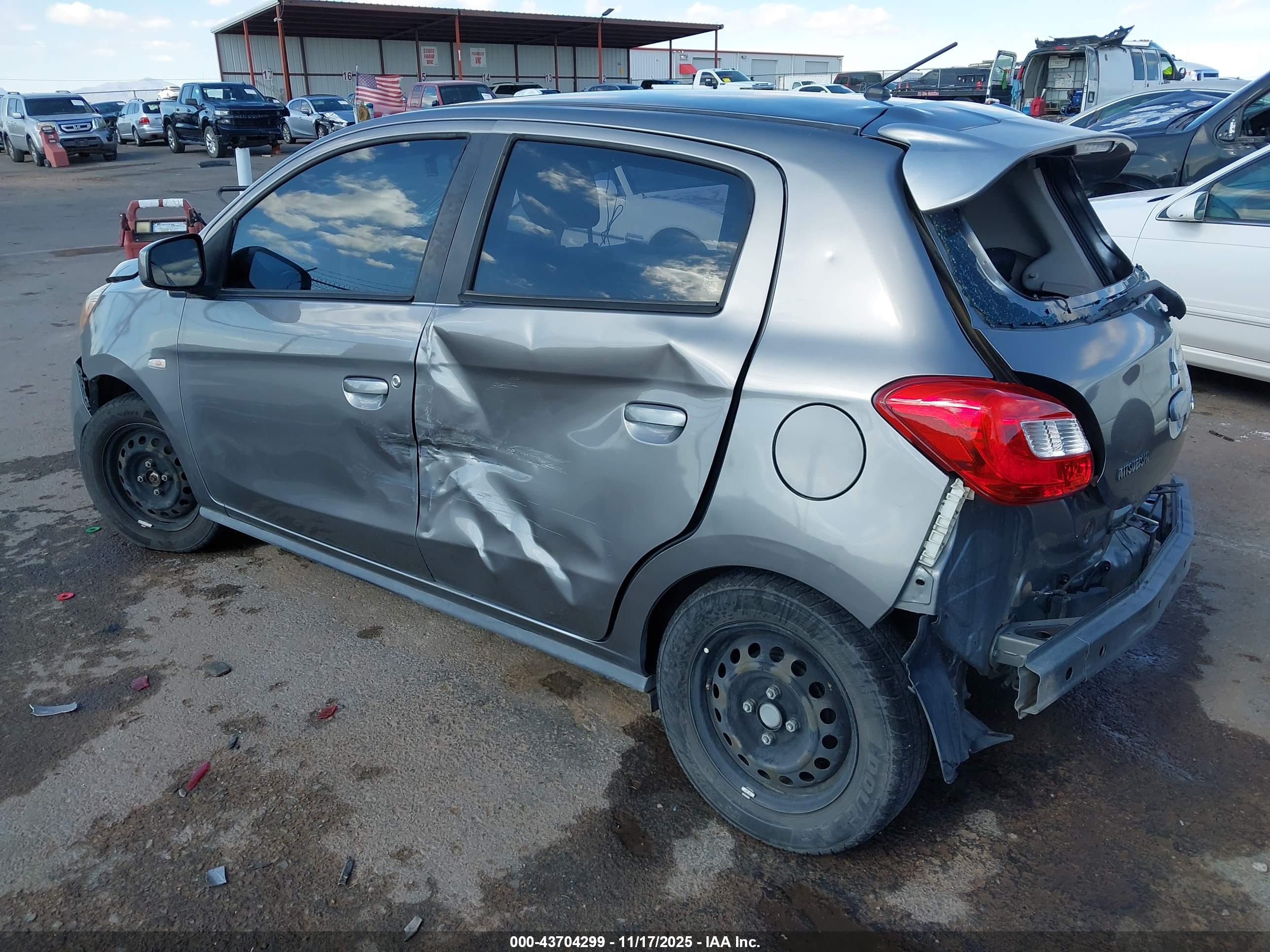 MITSUBISHI MIRAGE image 3