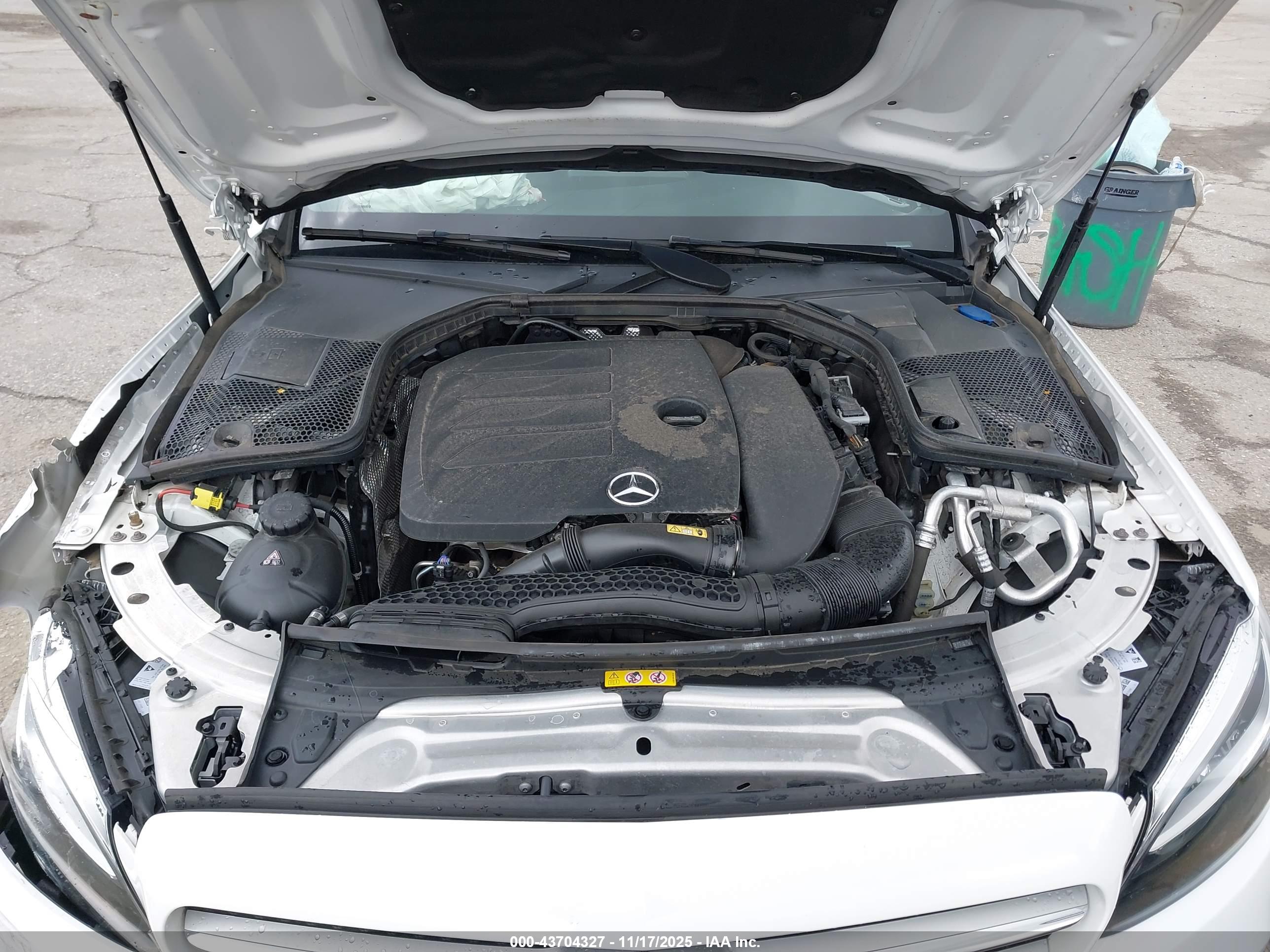 MERCEDES-BENZ C image 10