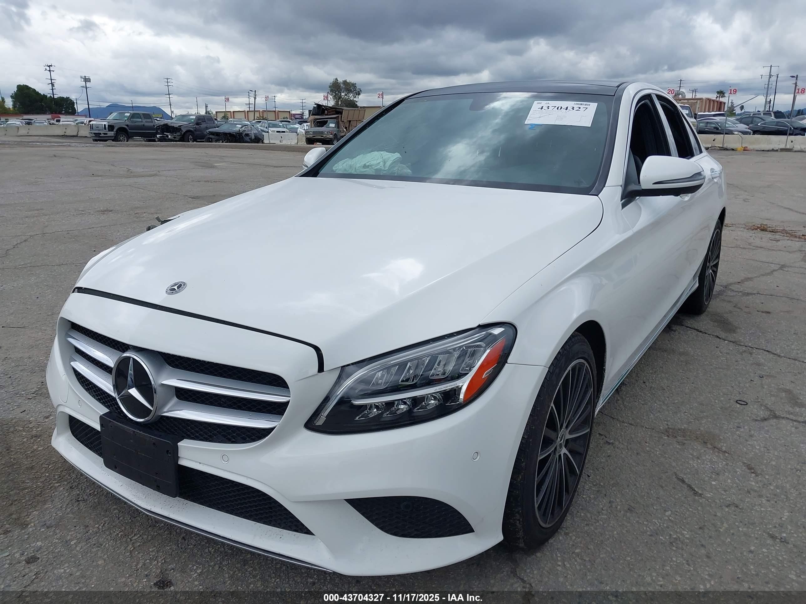 MERCEDES-BENZ C image 2