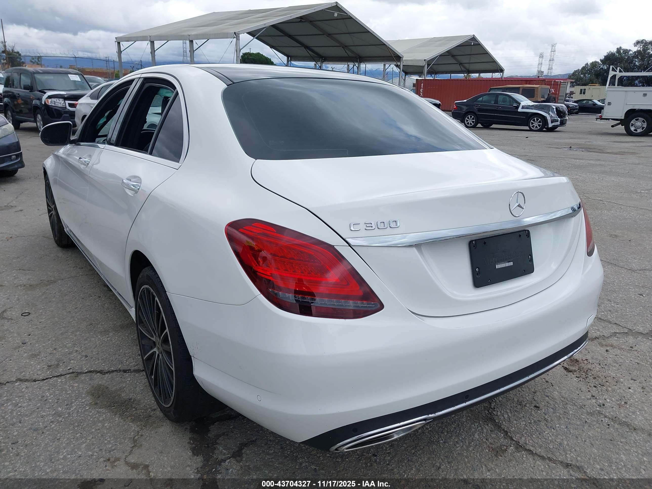 MERCEDES-BENZ C image 3