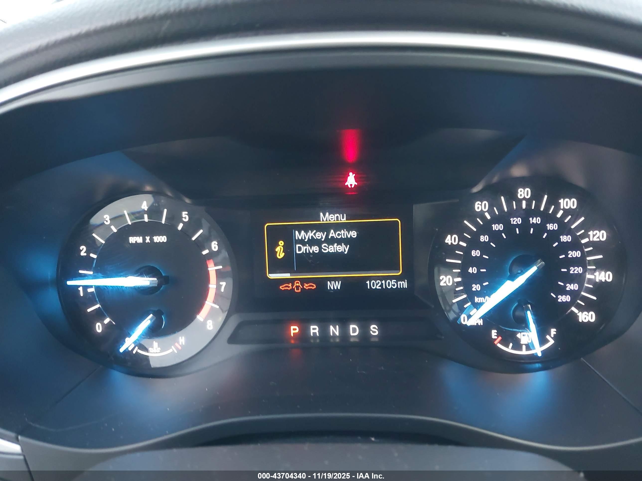 FORD FUSION image 7