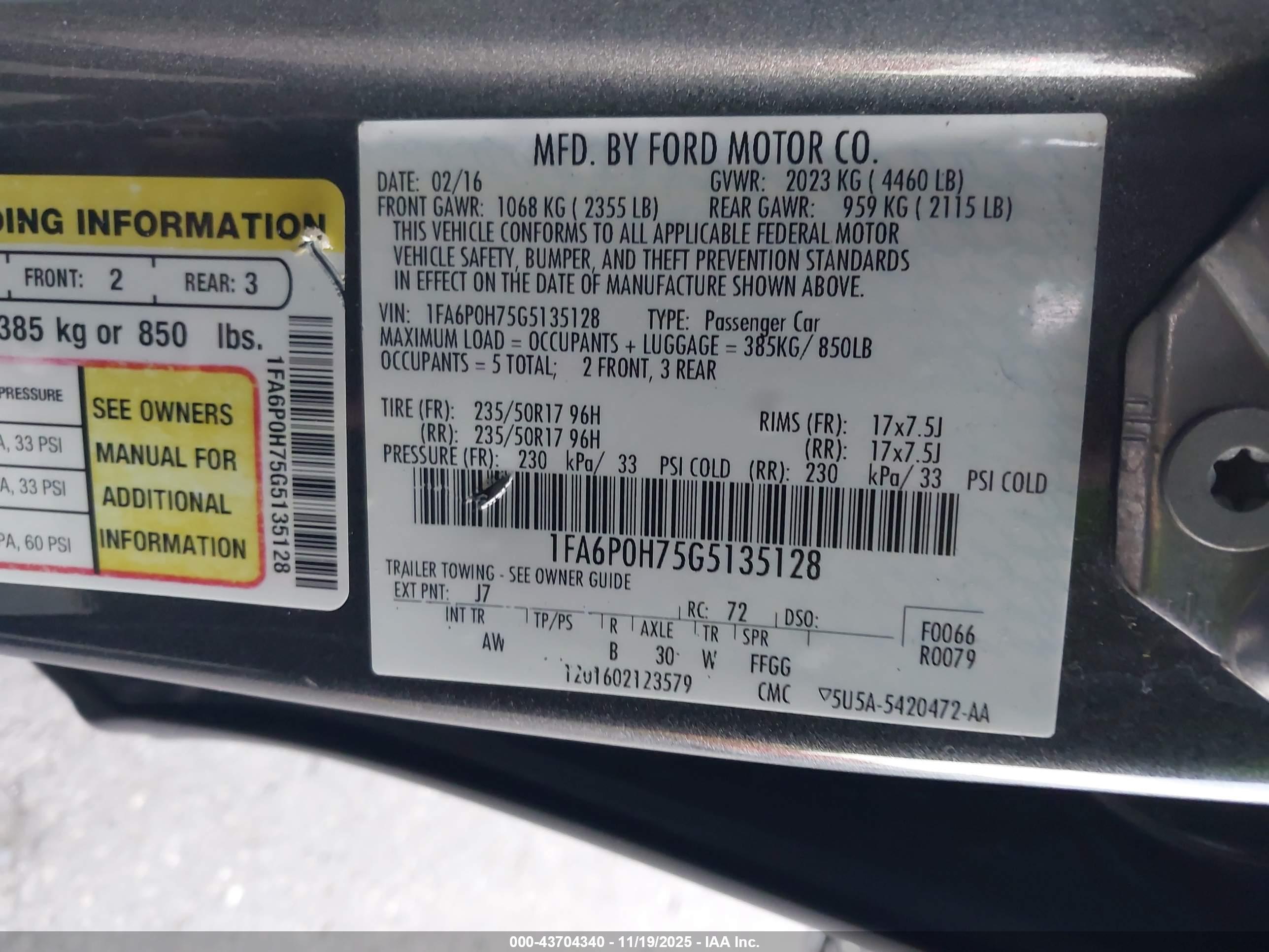 FORD FUSION image 9