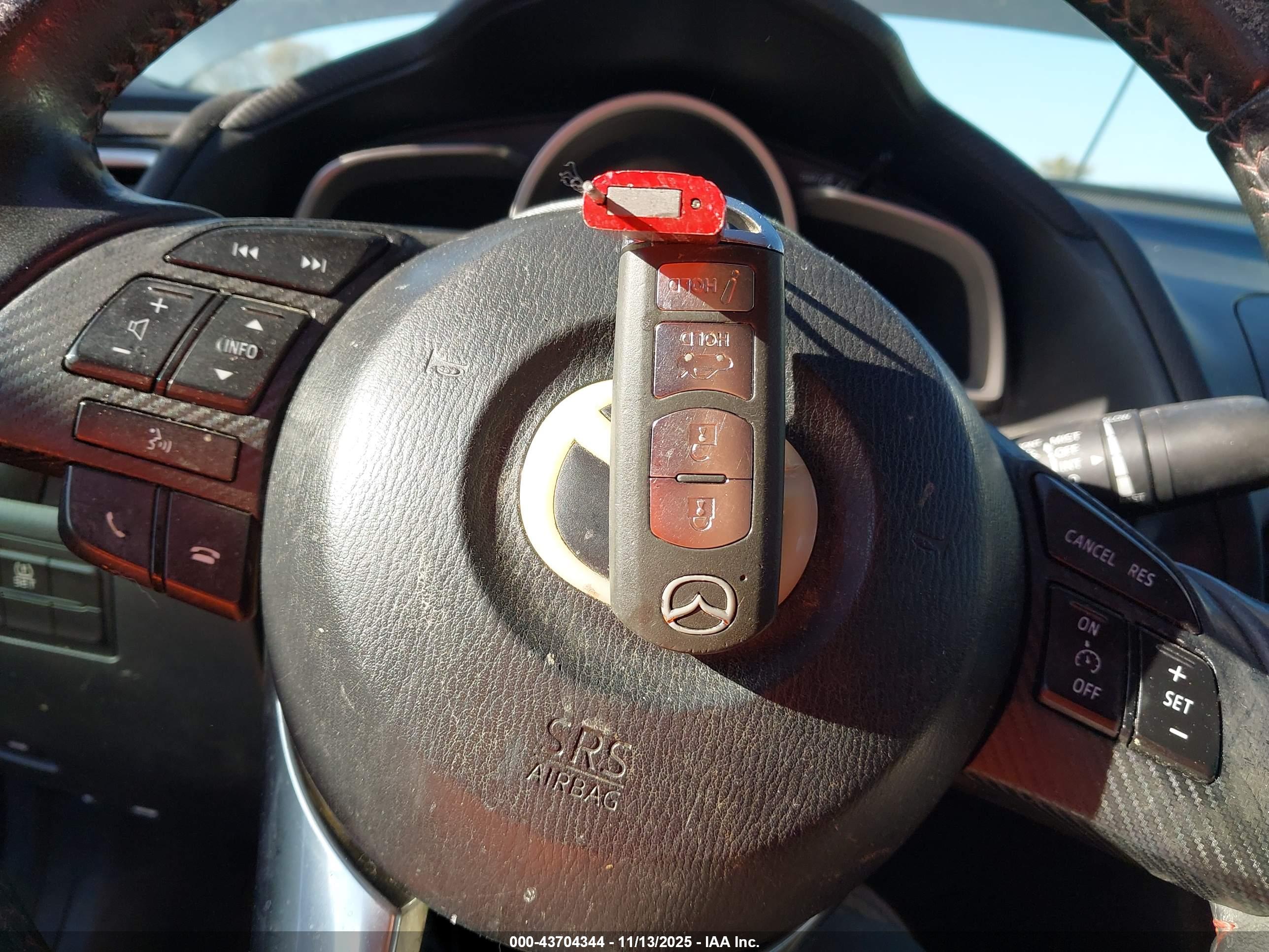 MAZDA MAZDA3 image 11