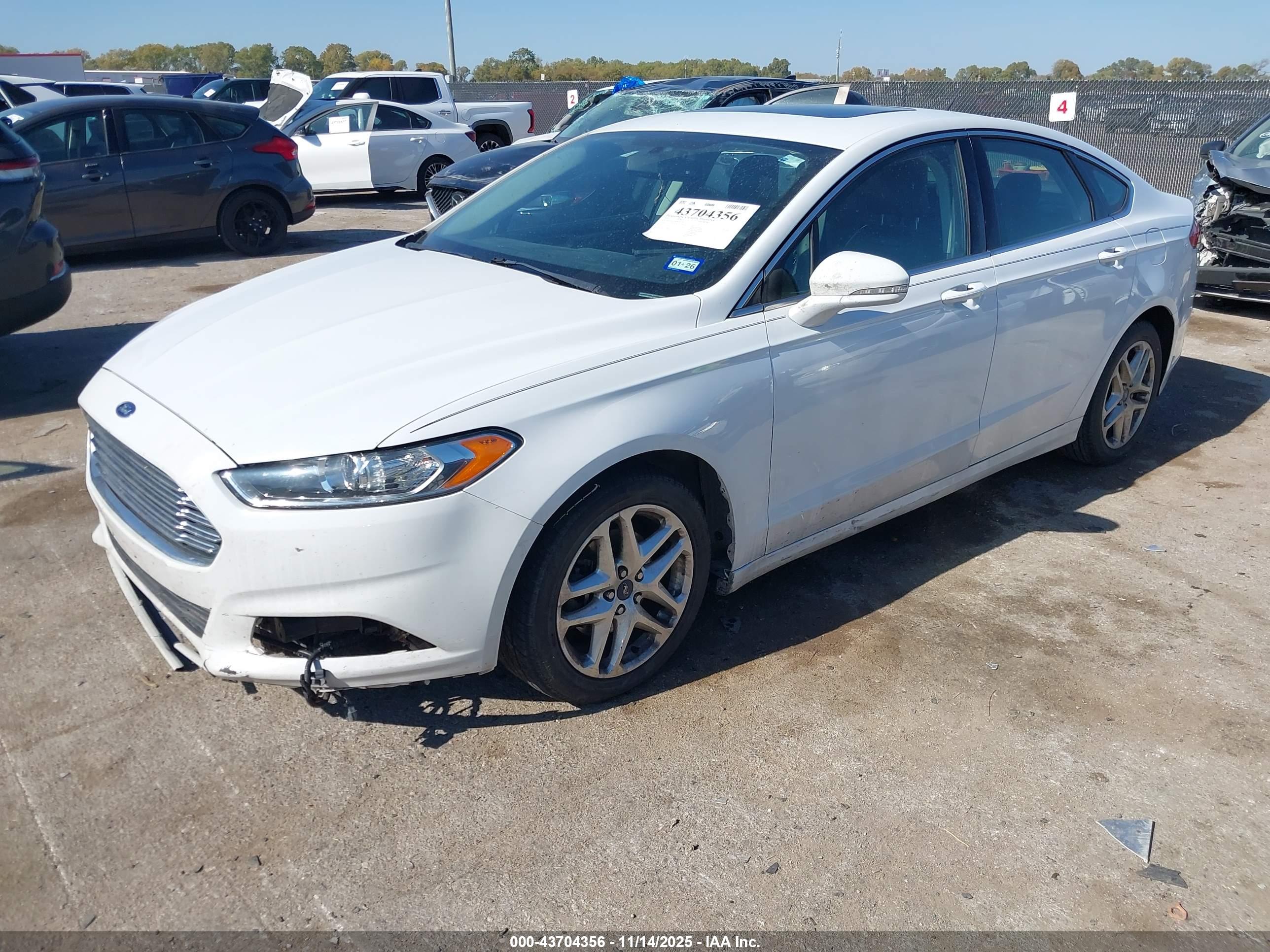FORD FUSION image 2