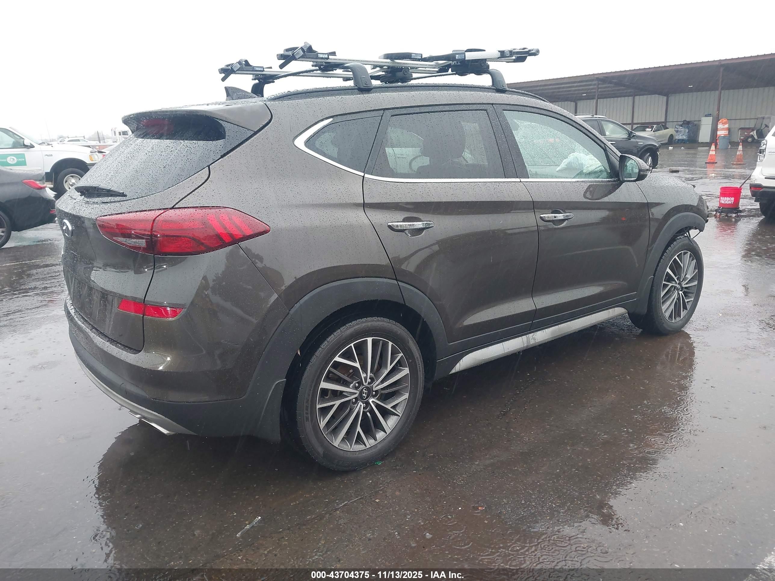 HYUNDAI TUCSON image 4