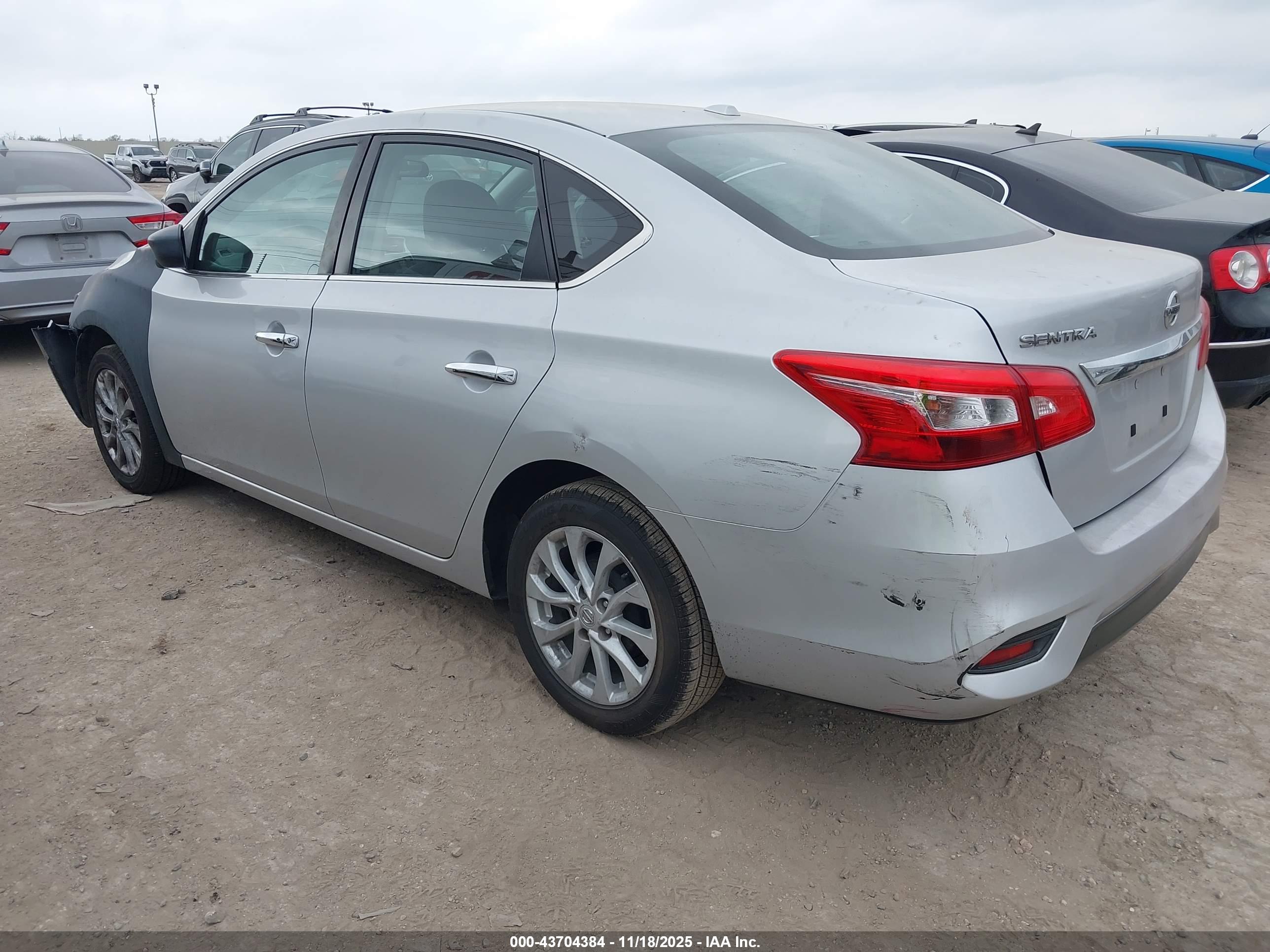 NISSAN SENTRA image 3