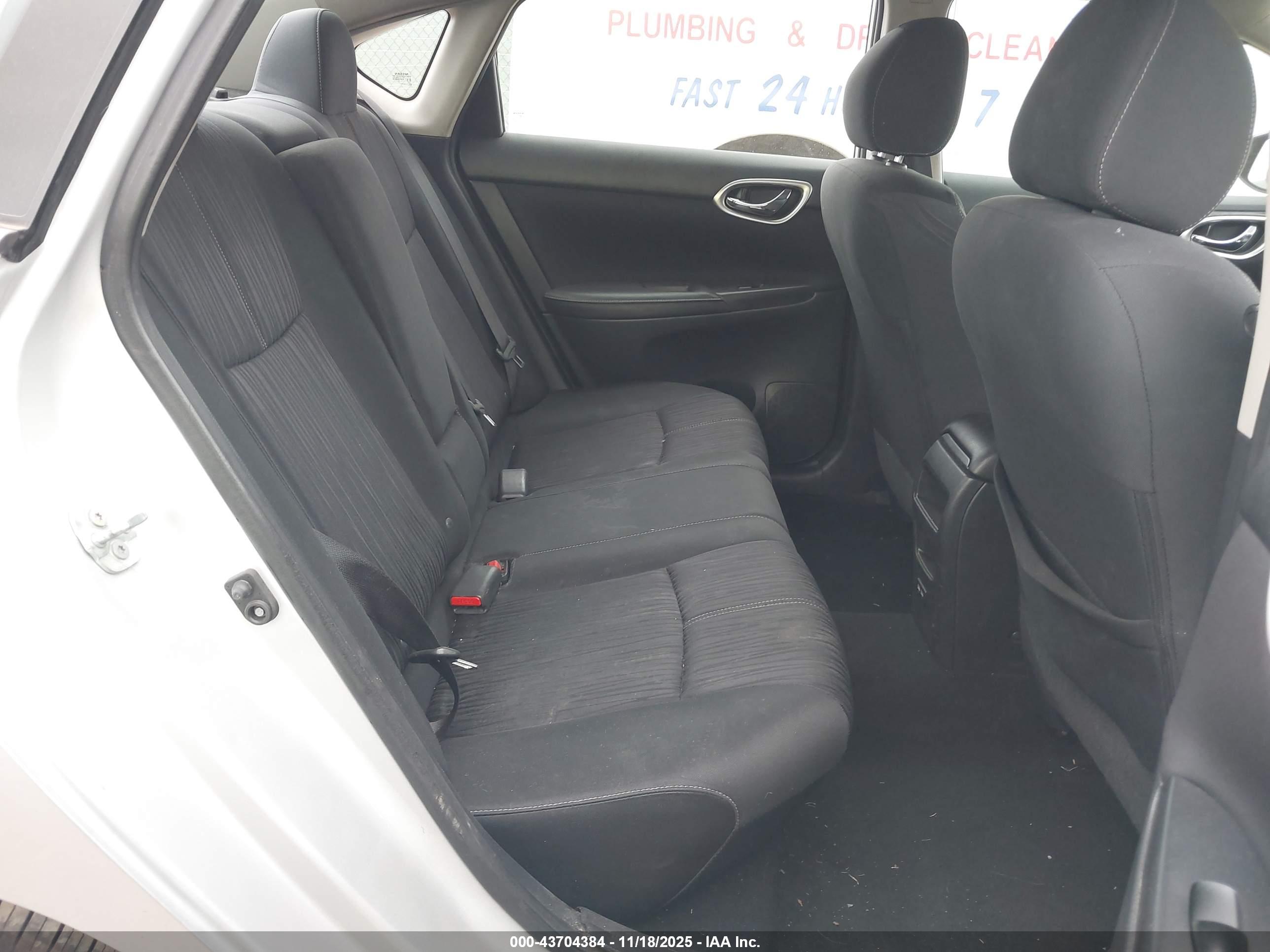 NISSAN SENTRA image 8