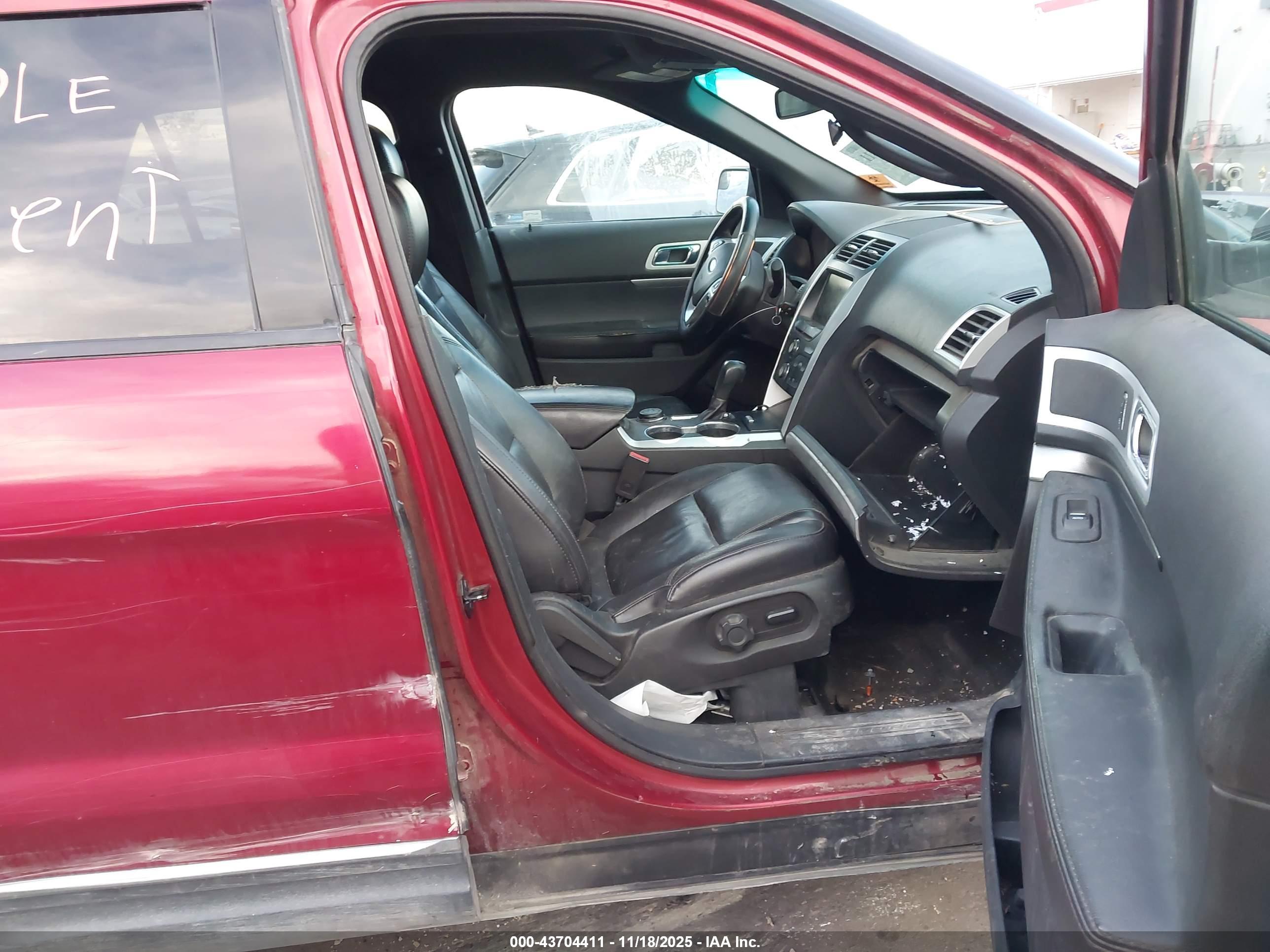 FORD EXPLORER image 5