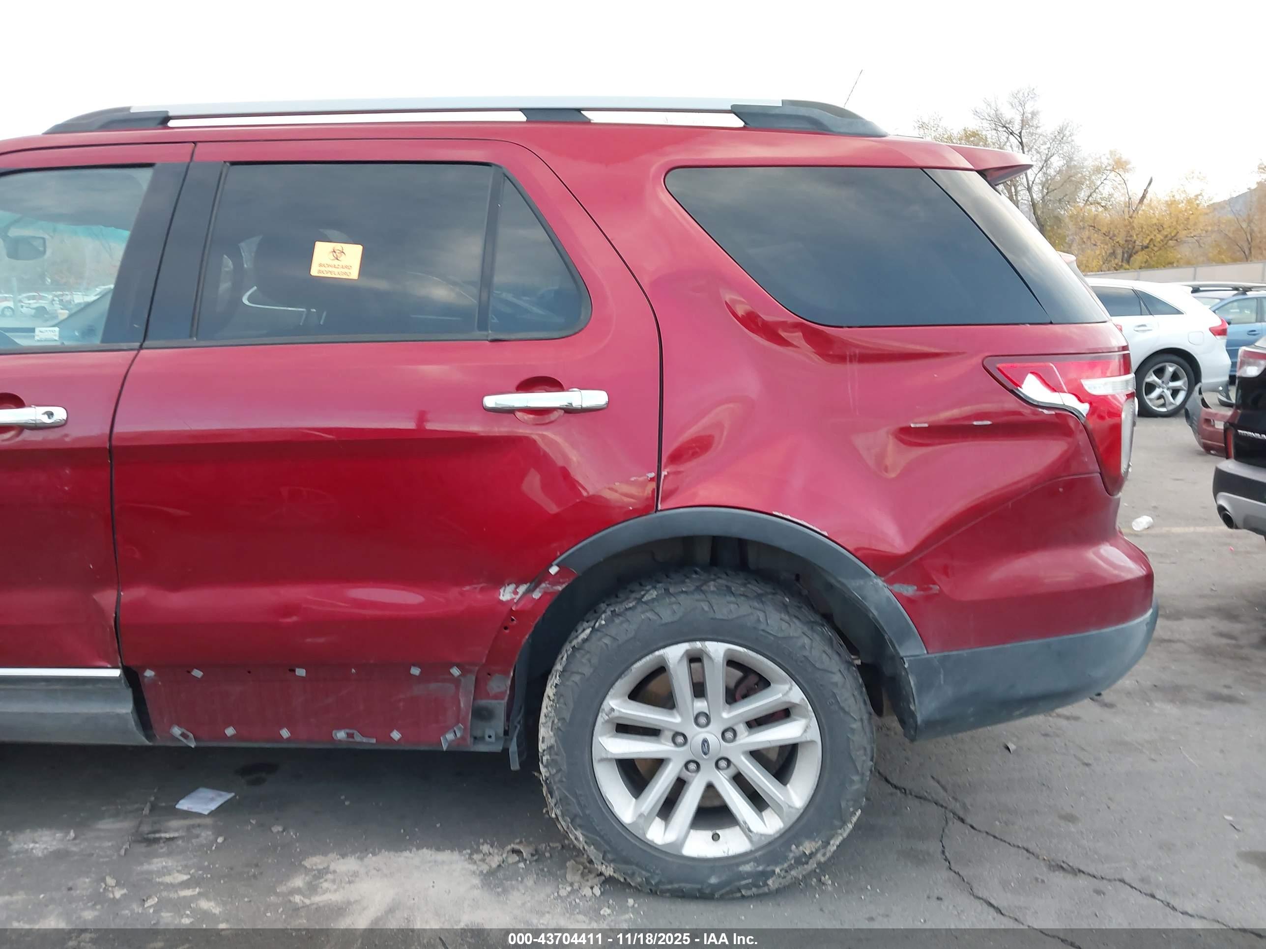 FORD EXPLORER image 6