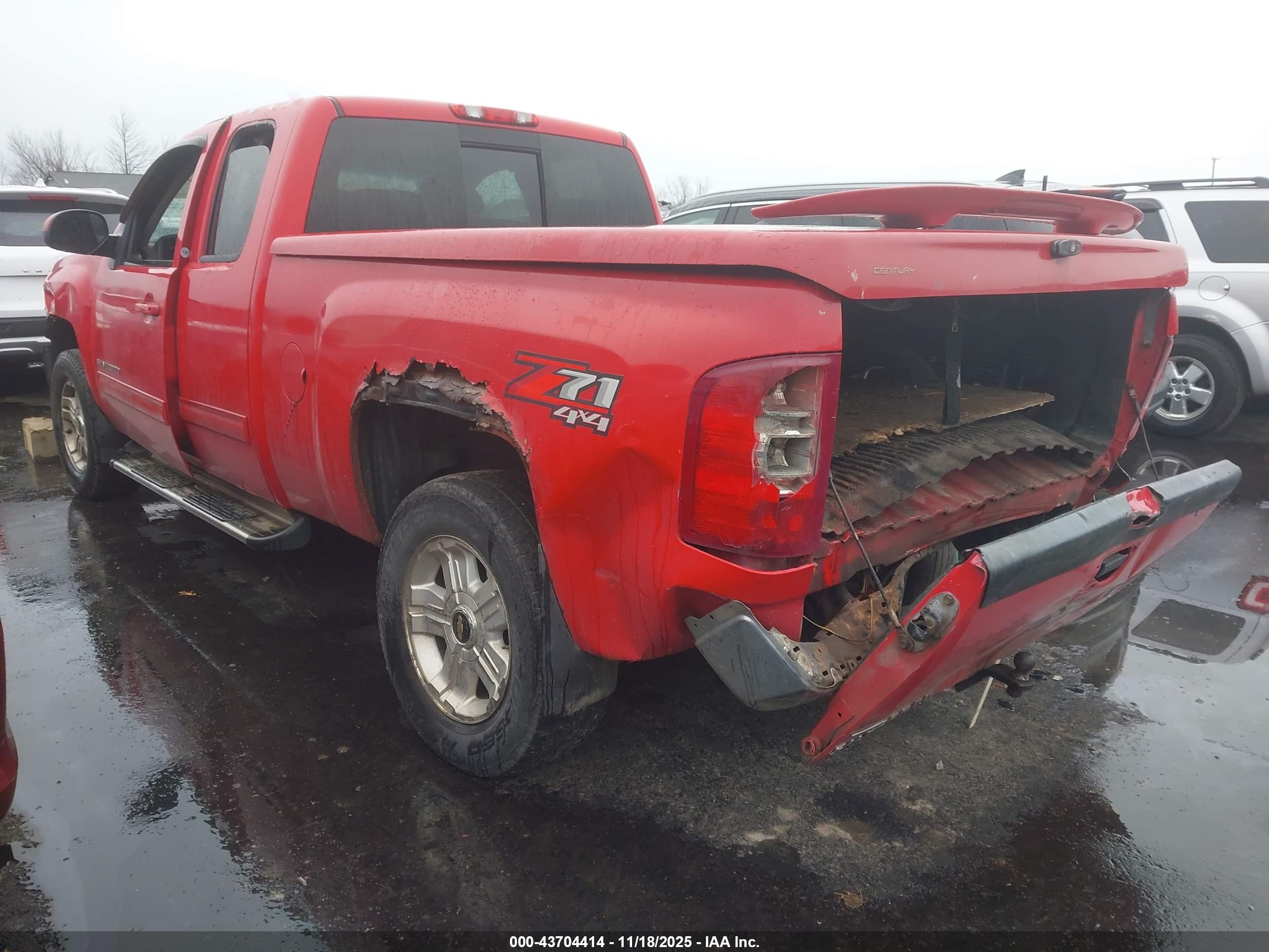 CHEVROLET SILVERADO image 3