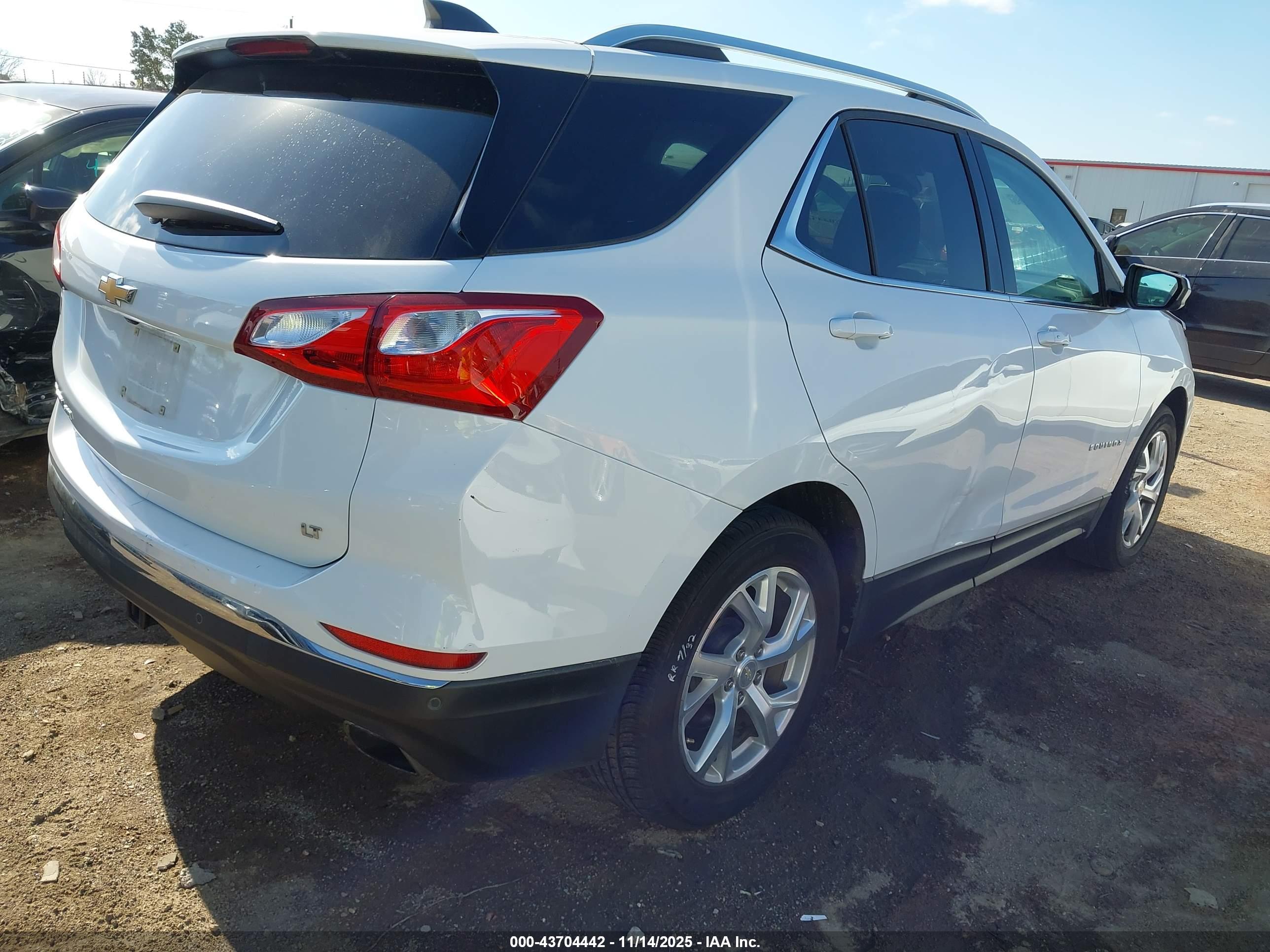 CHEVROLET EQUINOX image 4