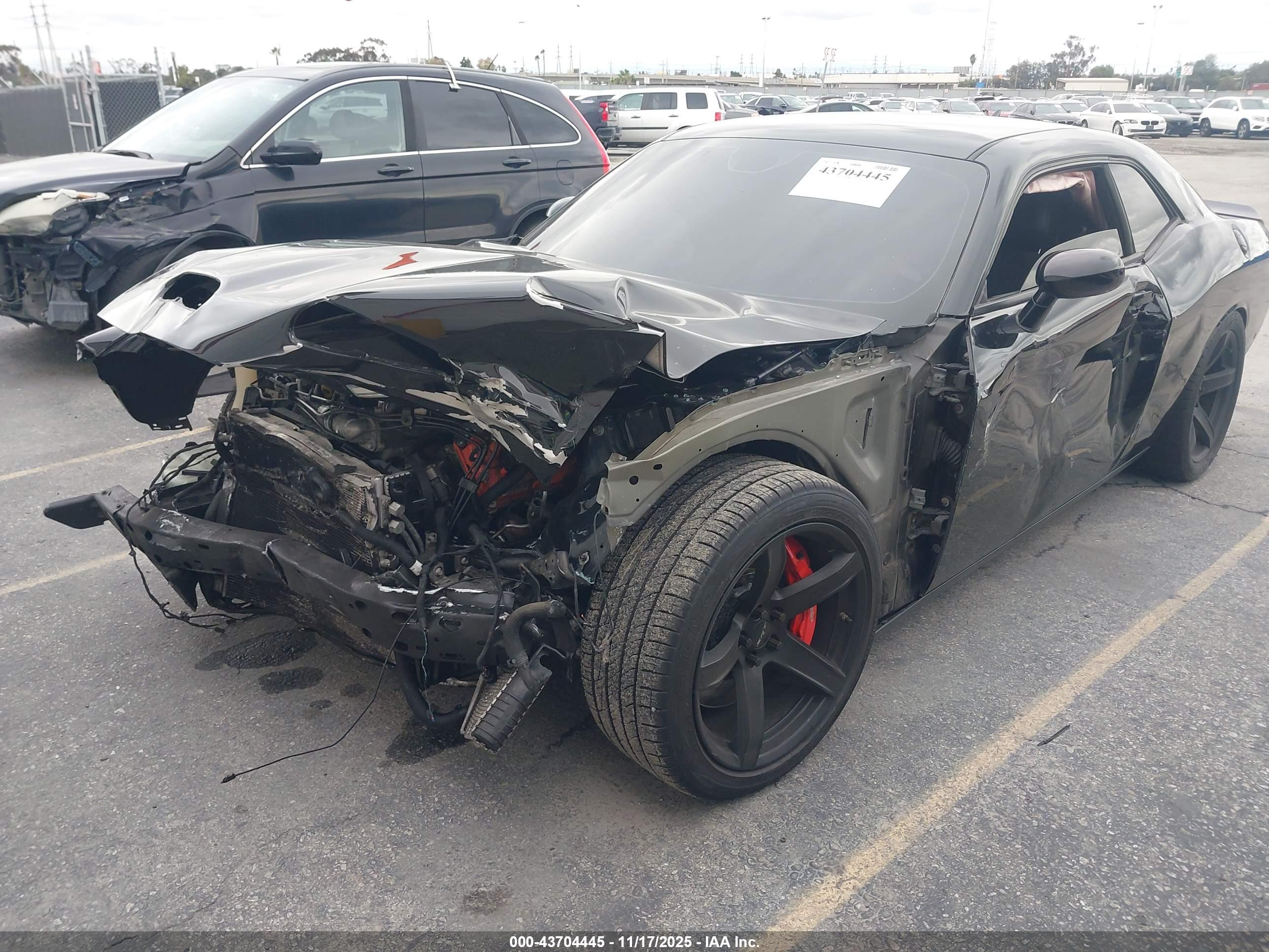 DODGE CHALLENGER image 6