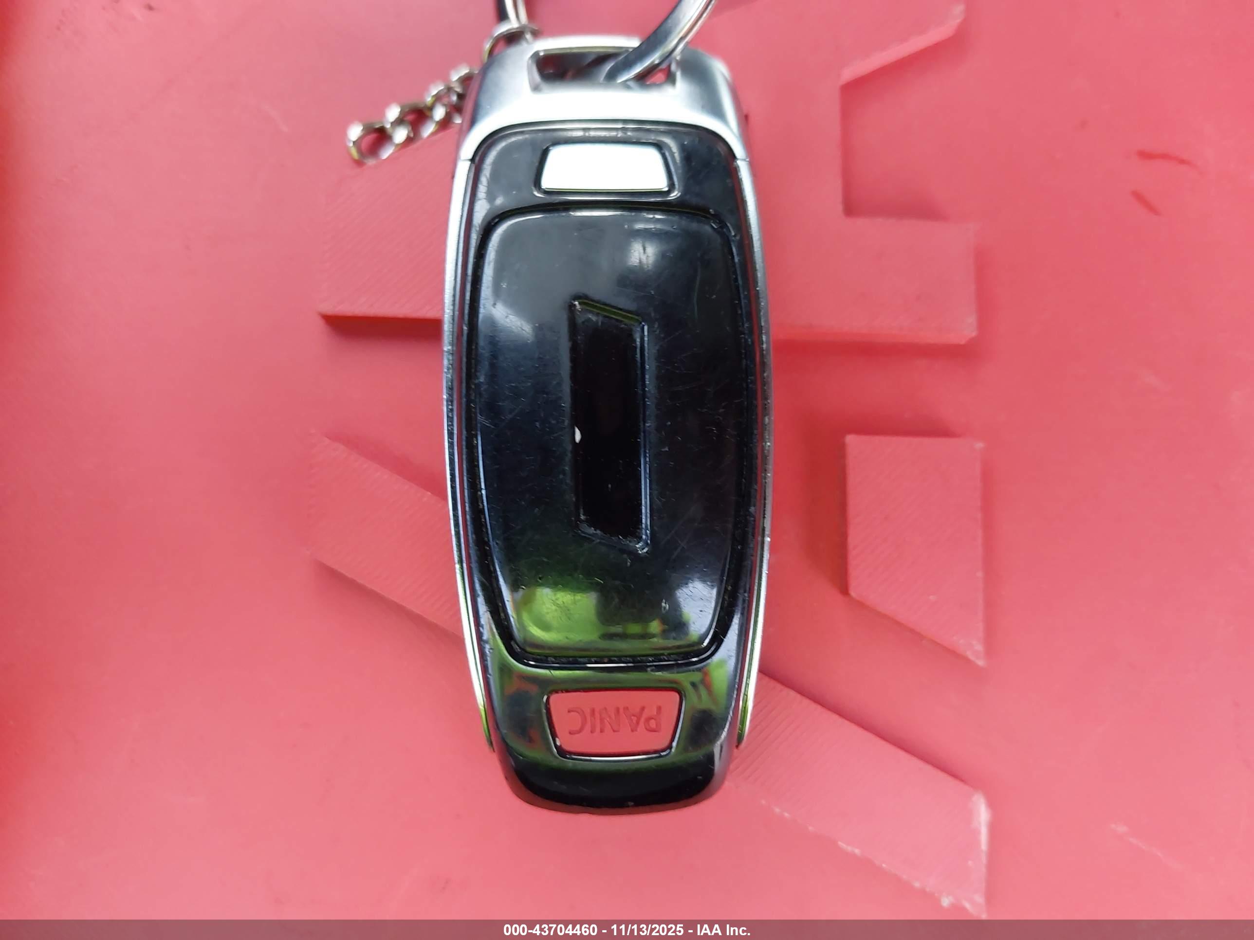 AUDI E-TRON image 11