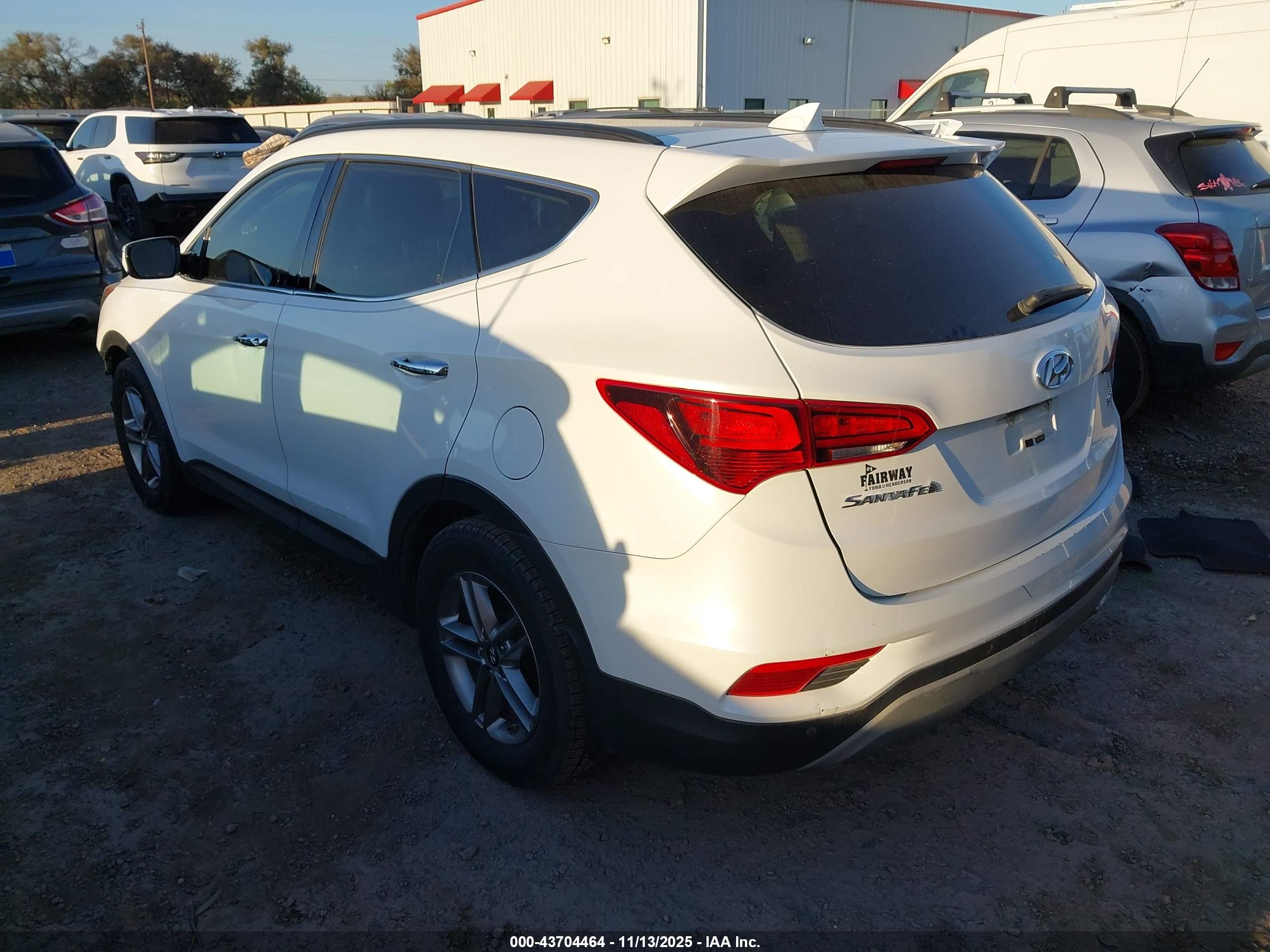 HYUNDAI SANTA image 3