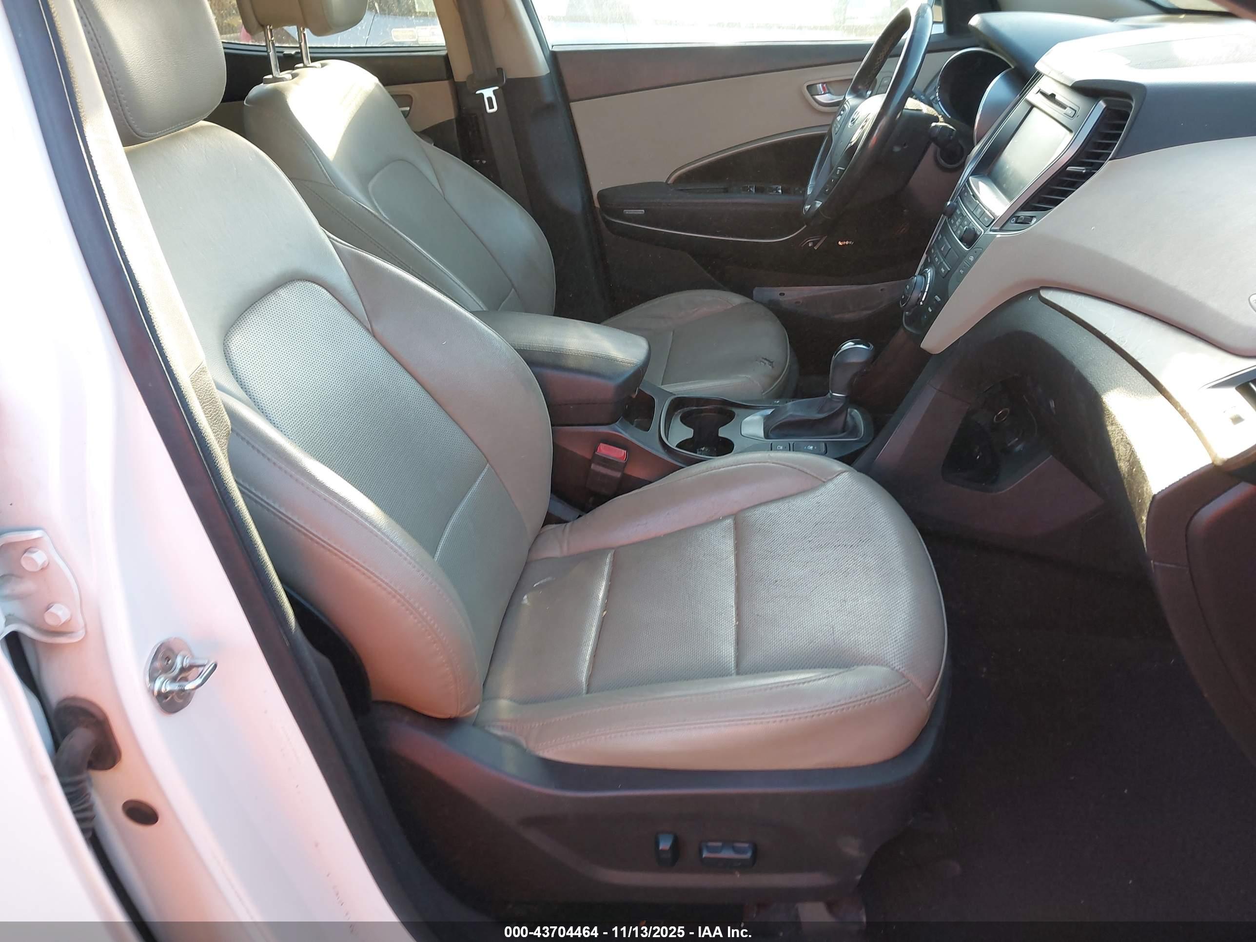 HYUNDAI SANTA image 5