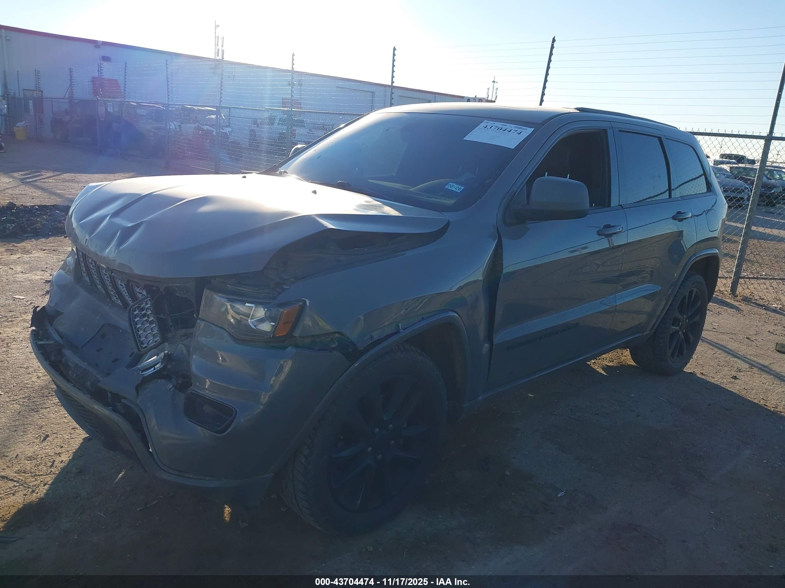 JEEP GRAND image 2