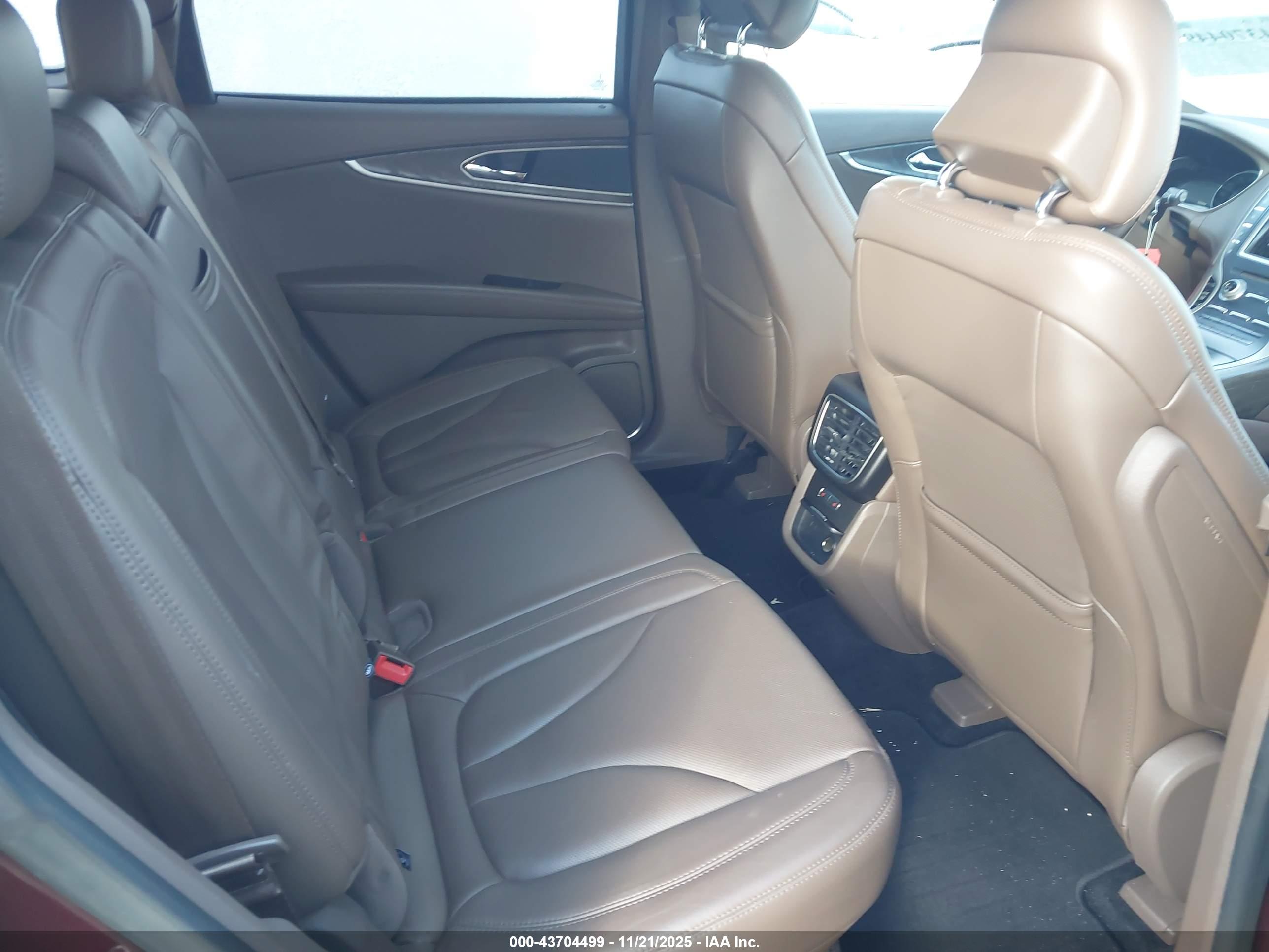 LINCOLN MKX image 8