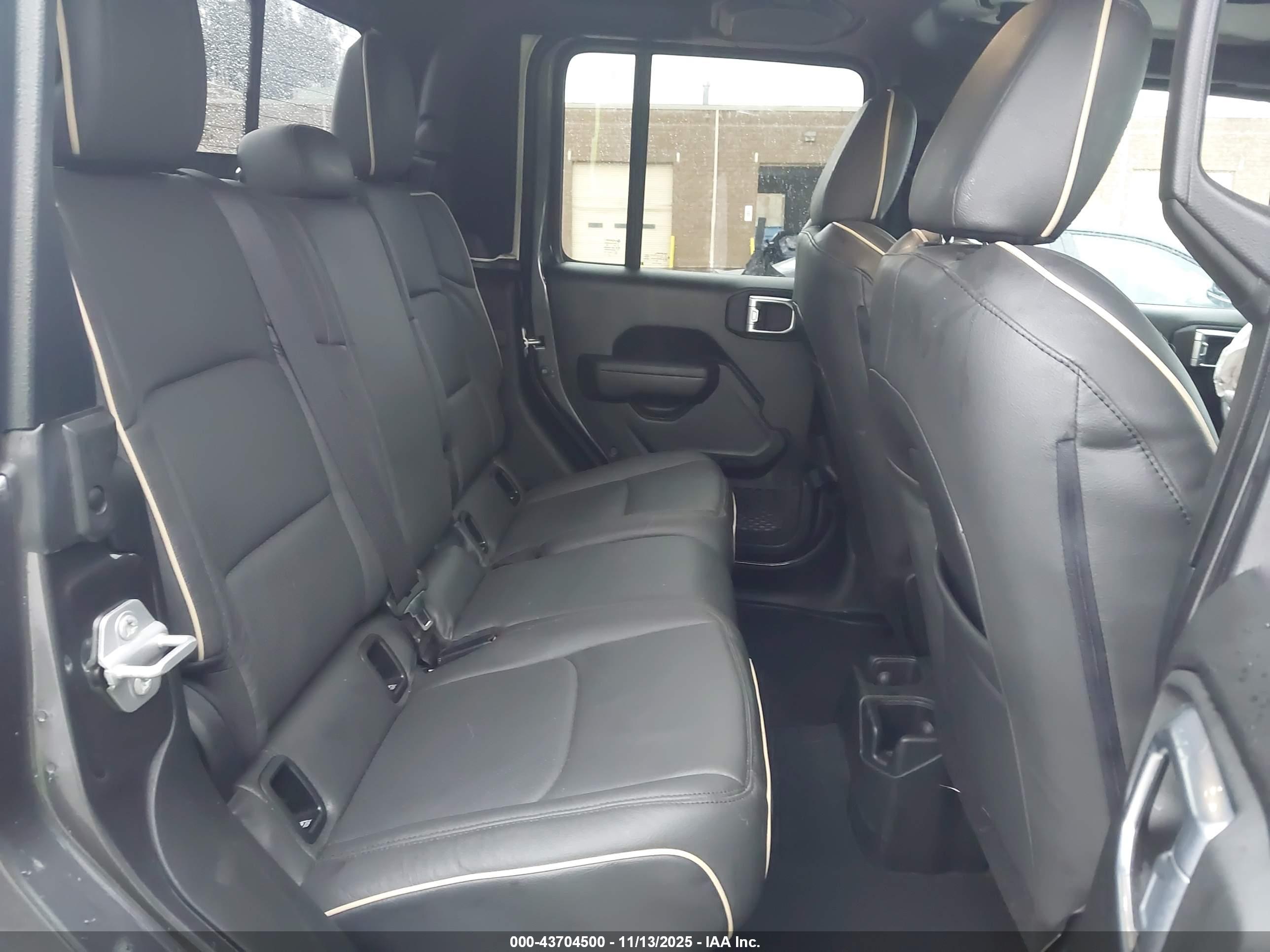 JEEP GLADIATOR image 8