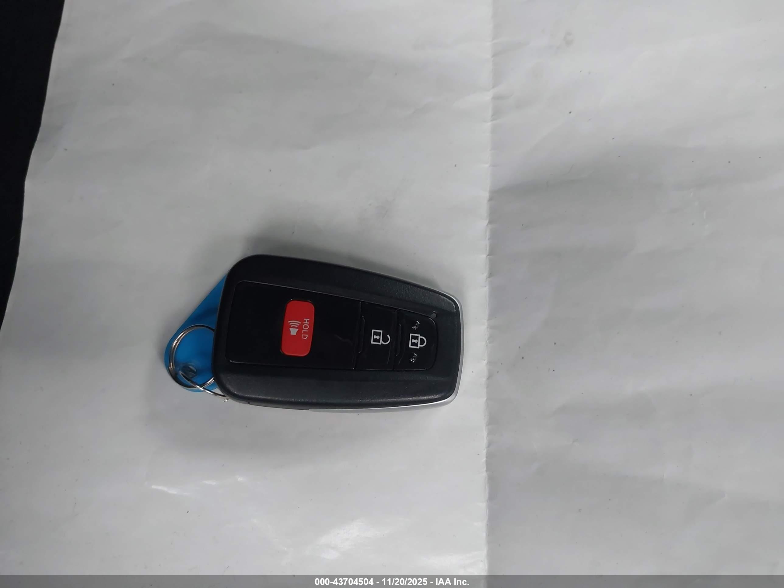 TOYOTA PRIUS image 11