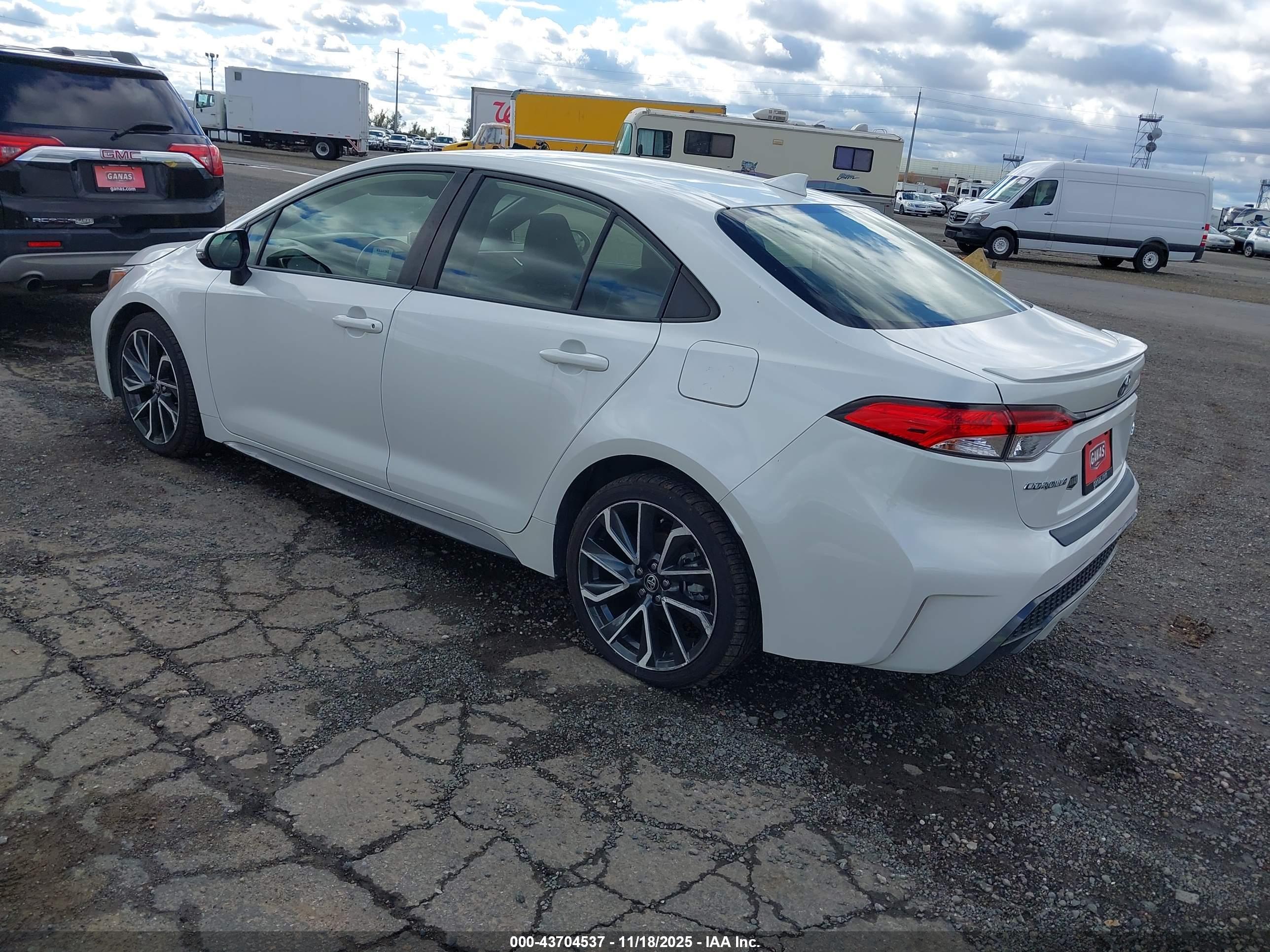 TOYOTA COROLLA image 3
