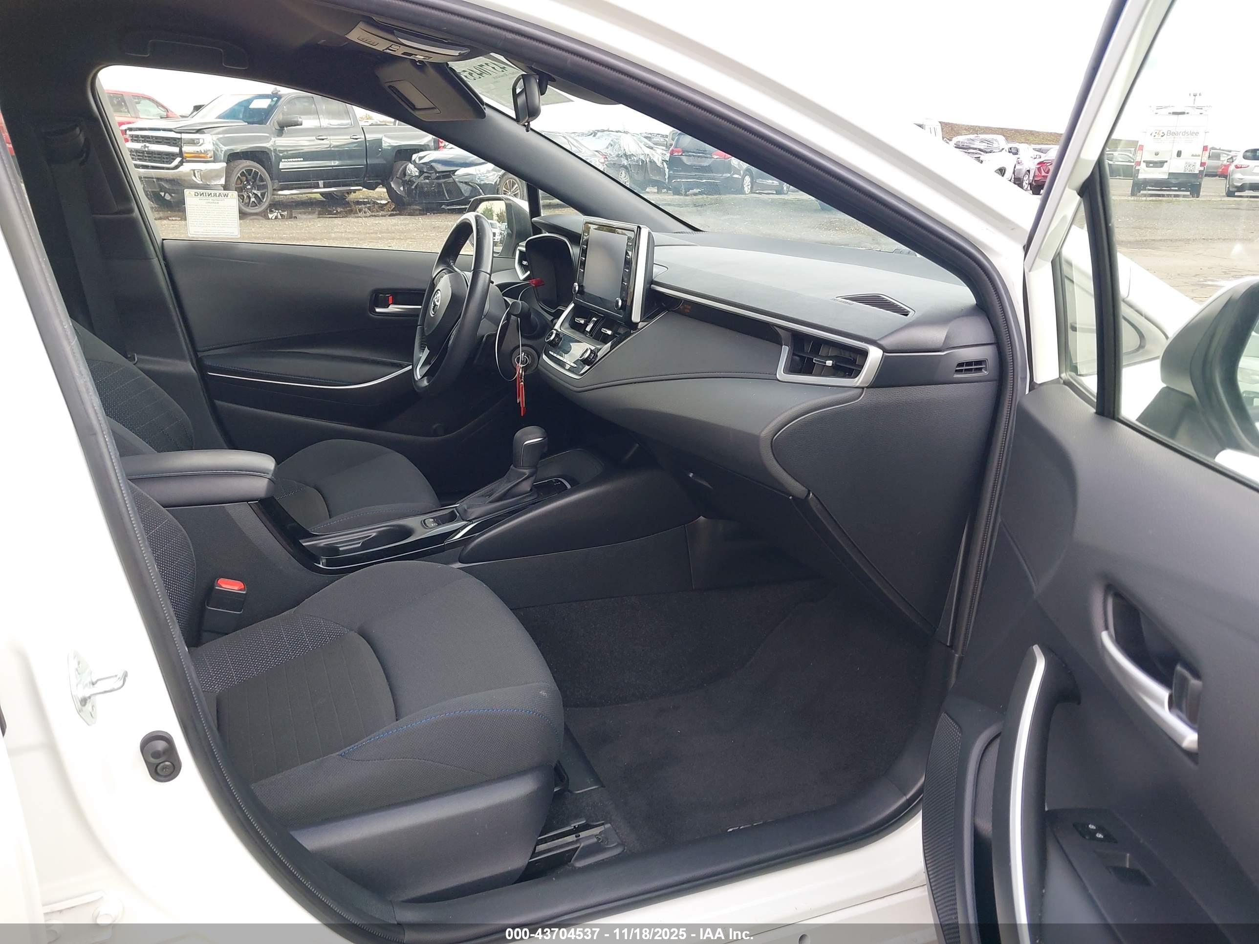 TOYOTA COROLLA image 5