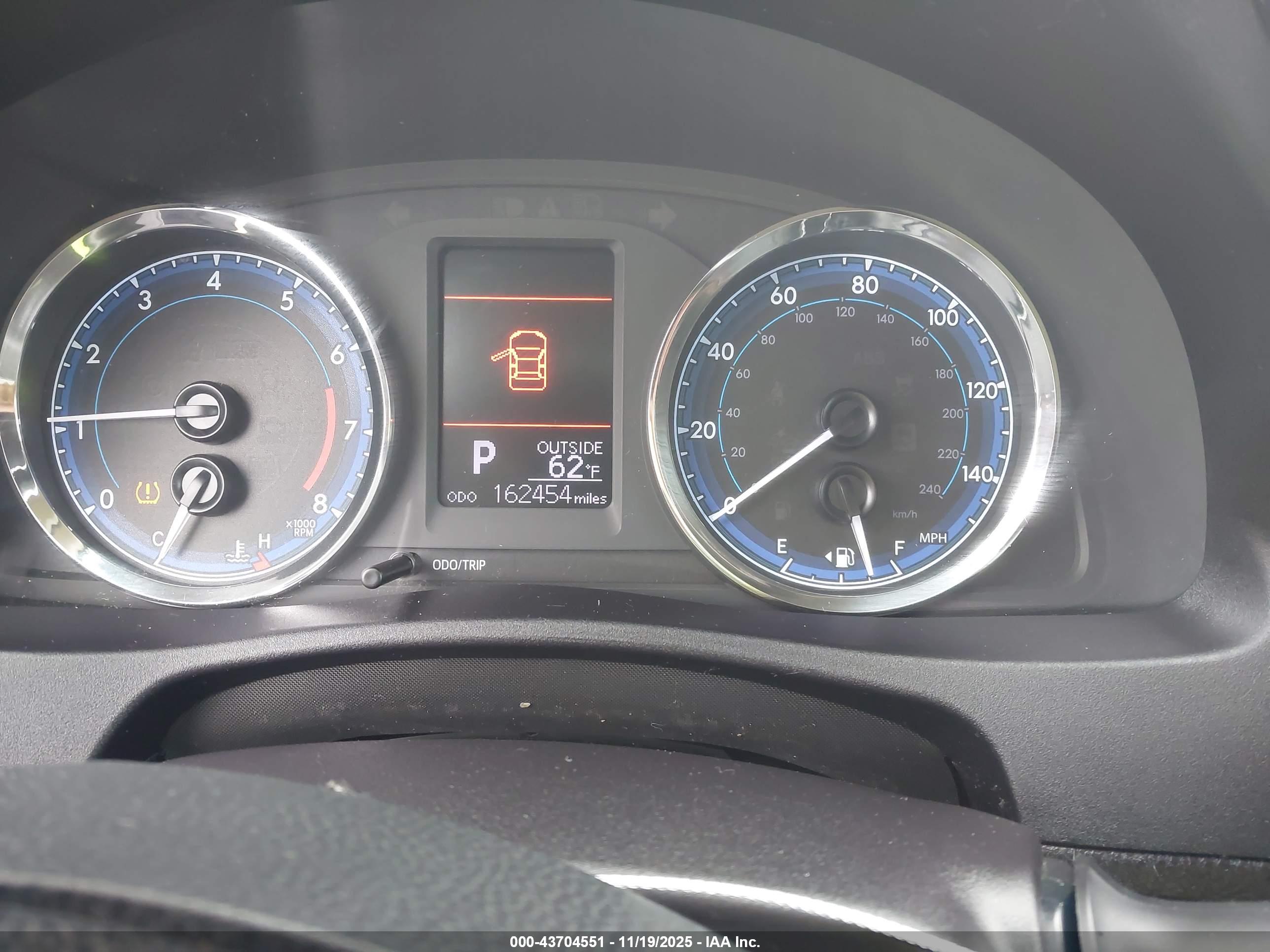 TOYOTA COROLLA image 7