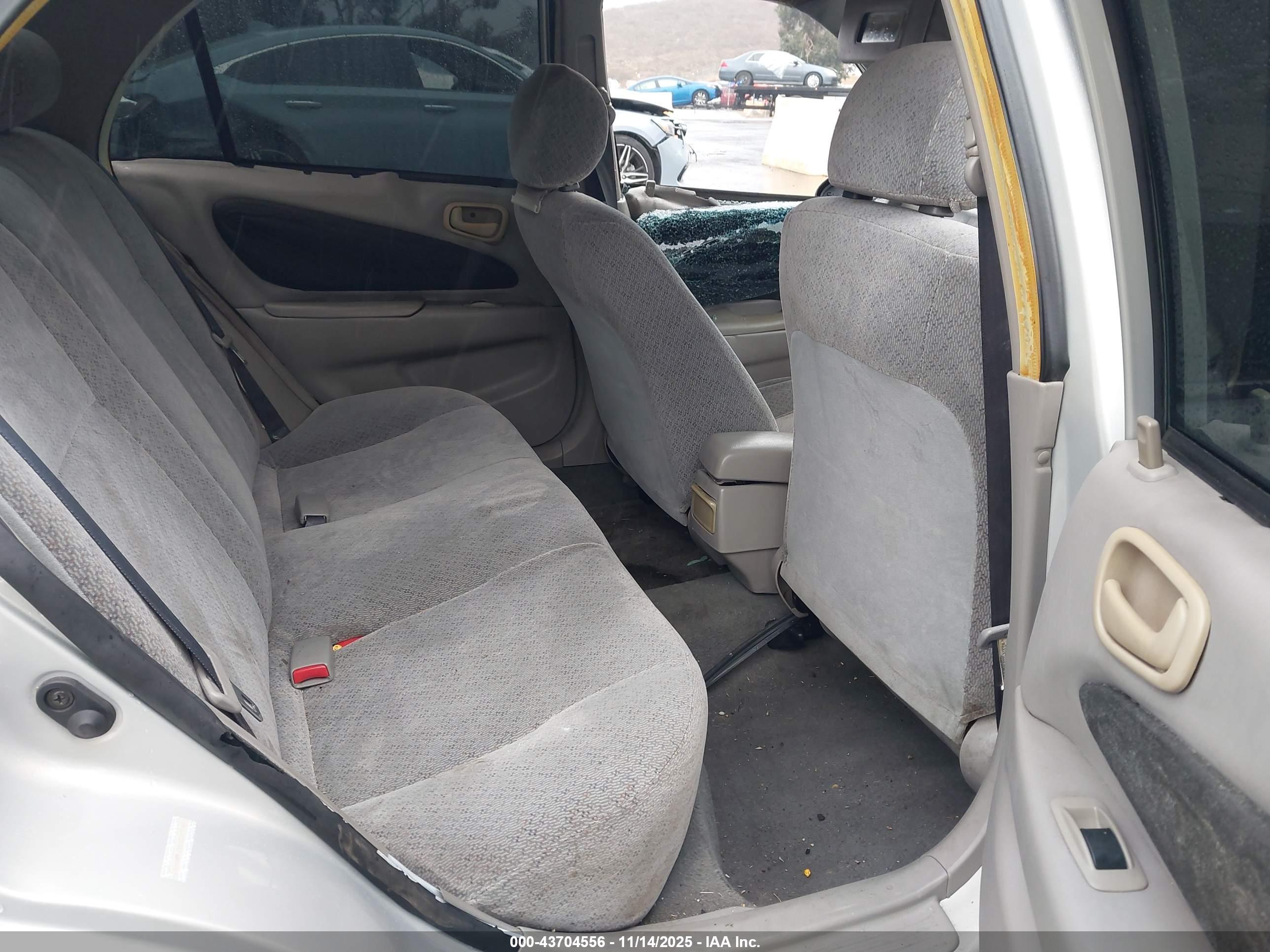 TOYOTA COROLLA image 8