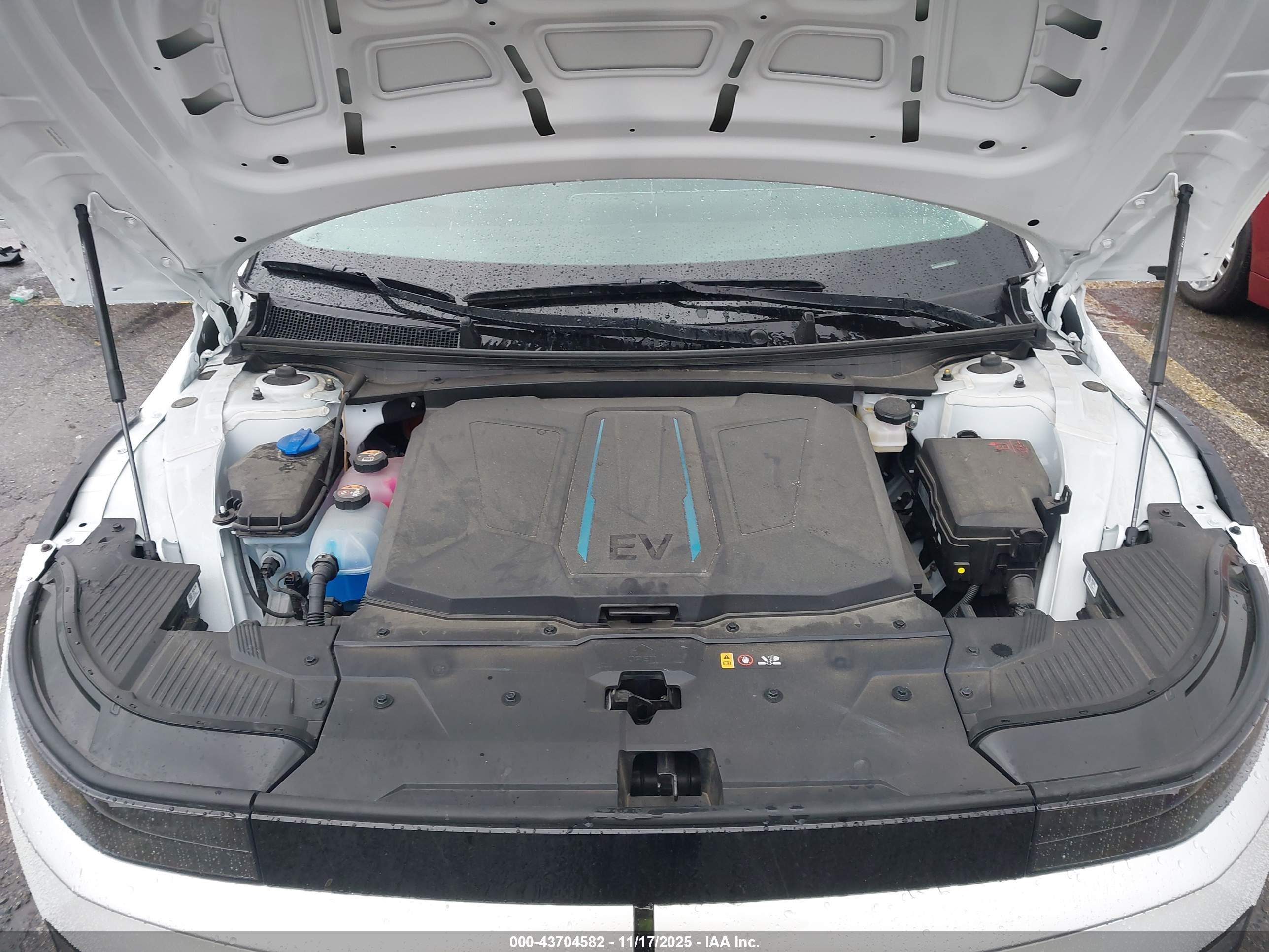 HYUNDAI IONIQ image 10