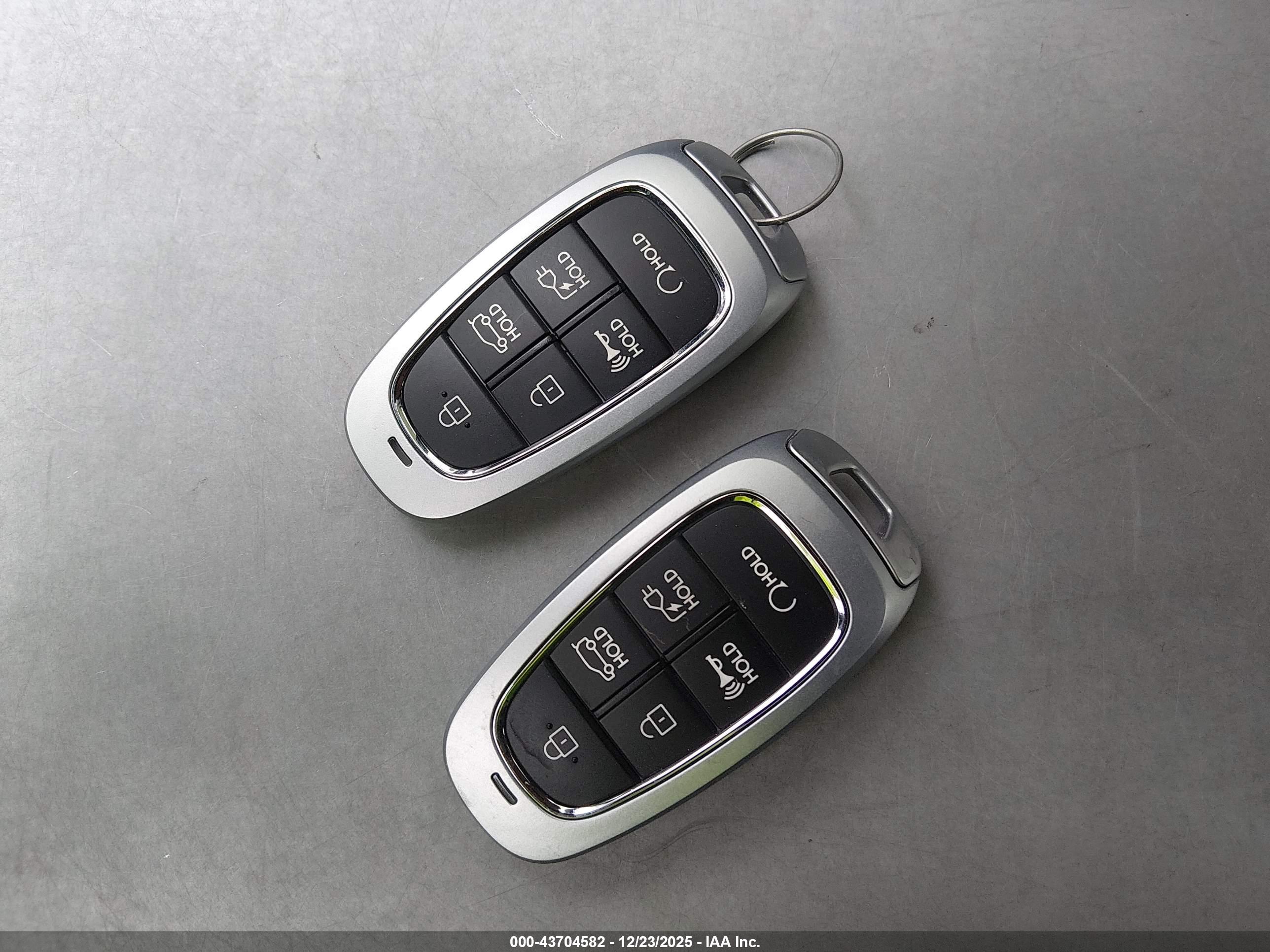 HYUNDAI IONIQ image 11