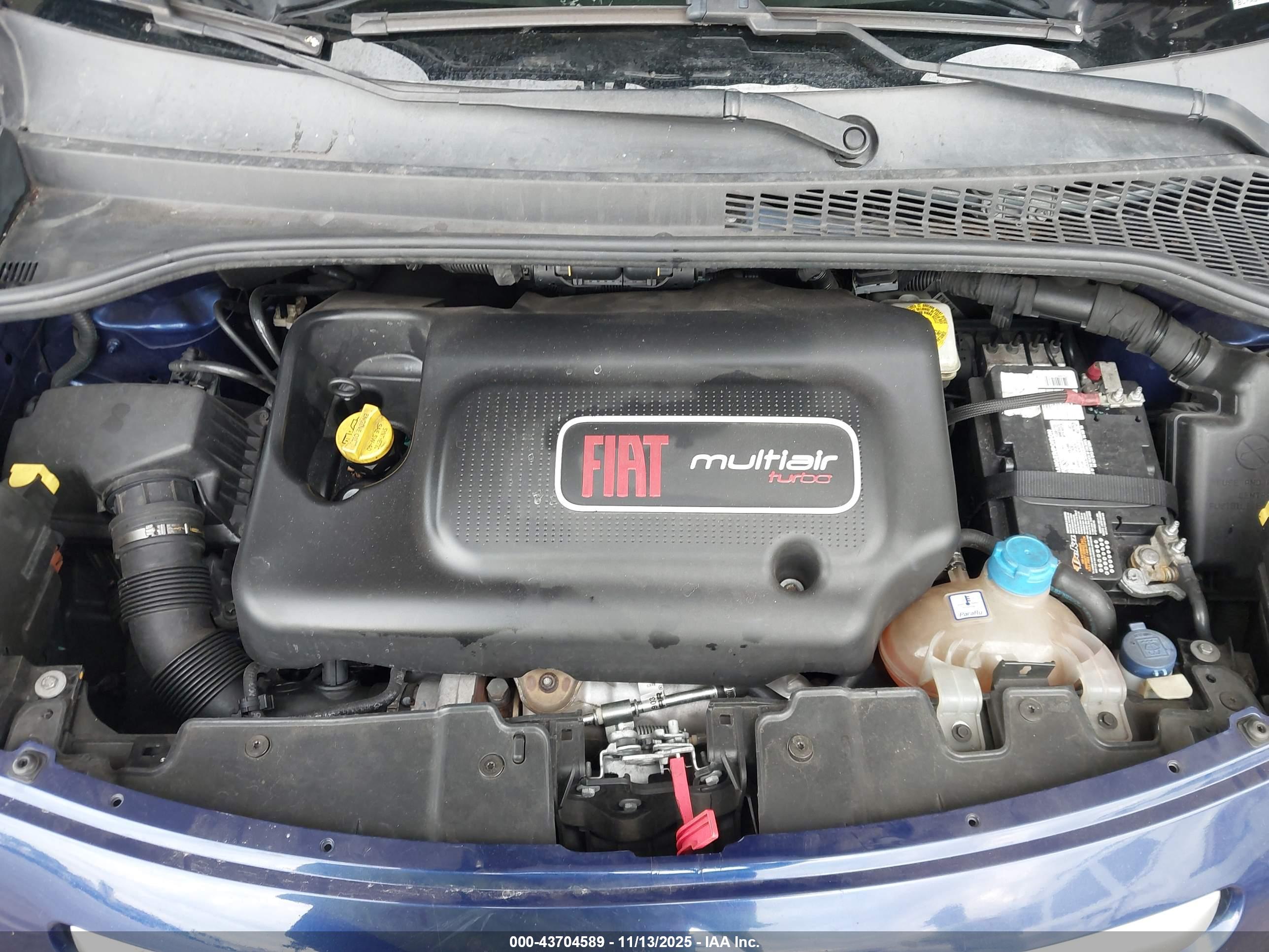 FIAT 500L image 10