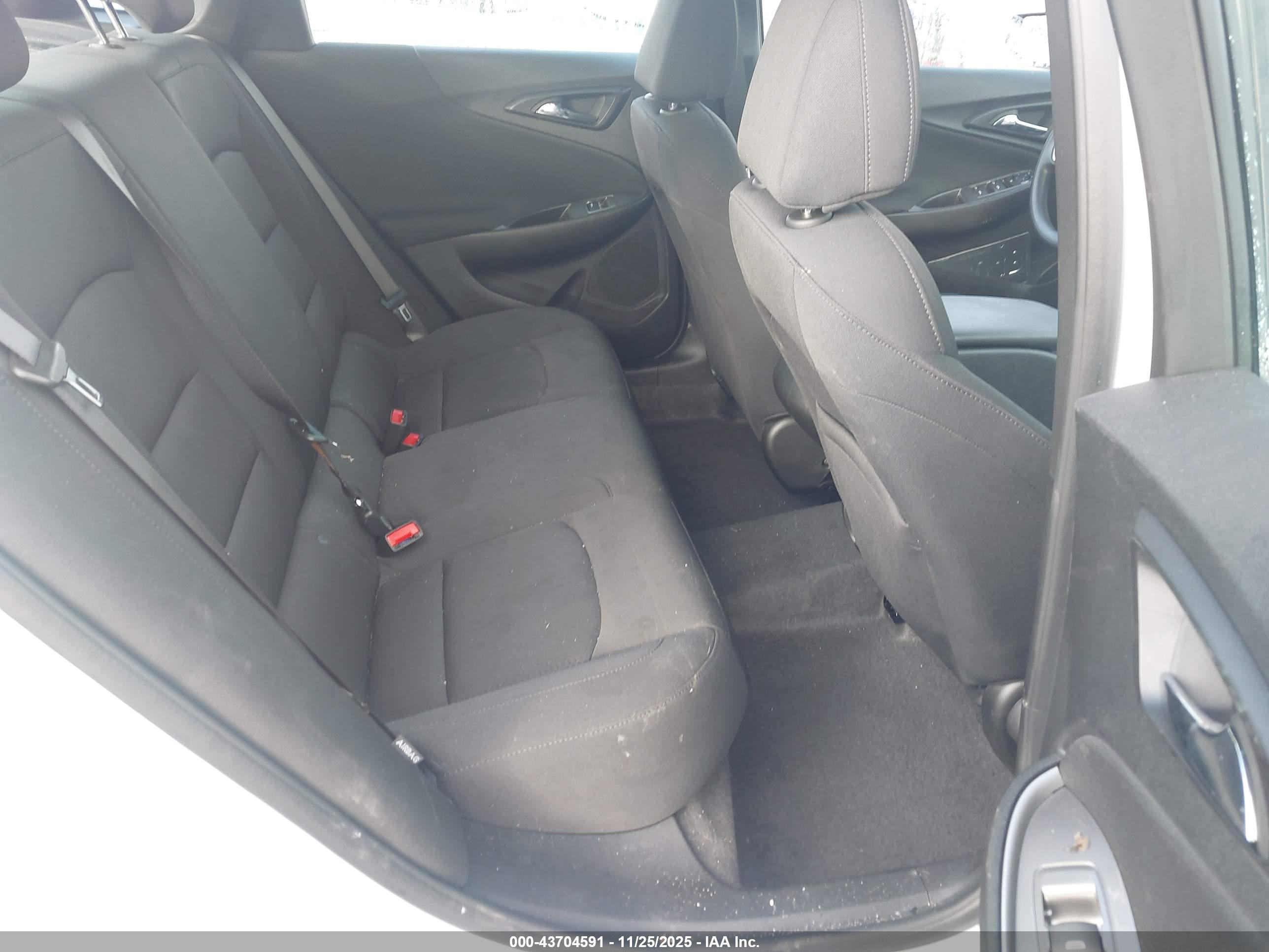 CHEVROLET MALIBU image 8