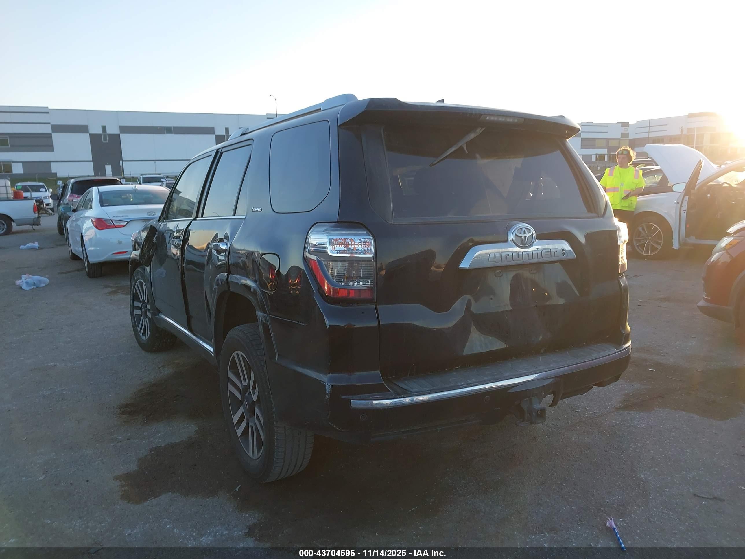 TOYOTA 4RUNNER image 3