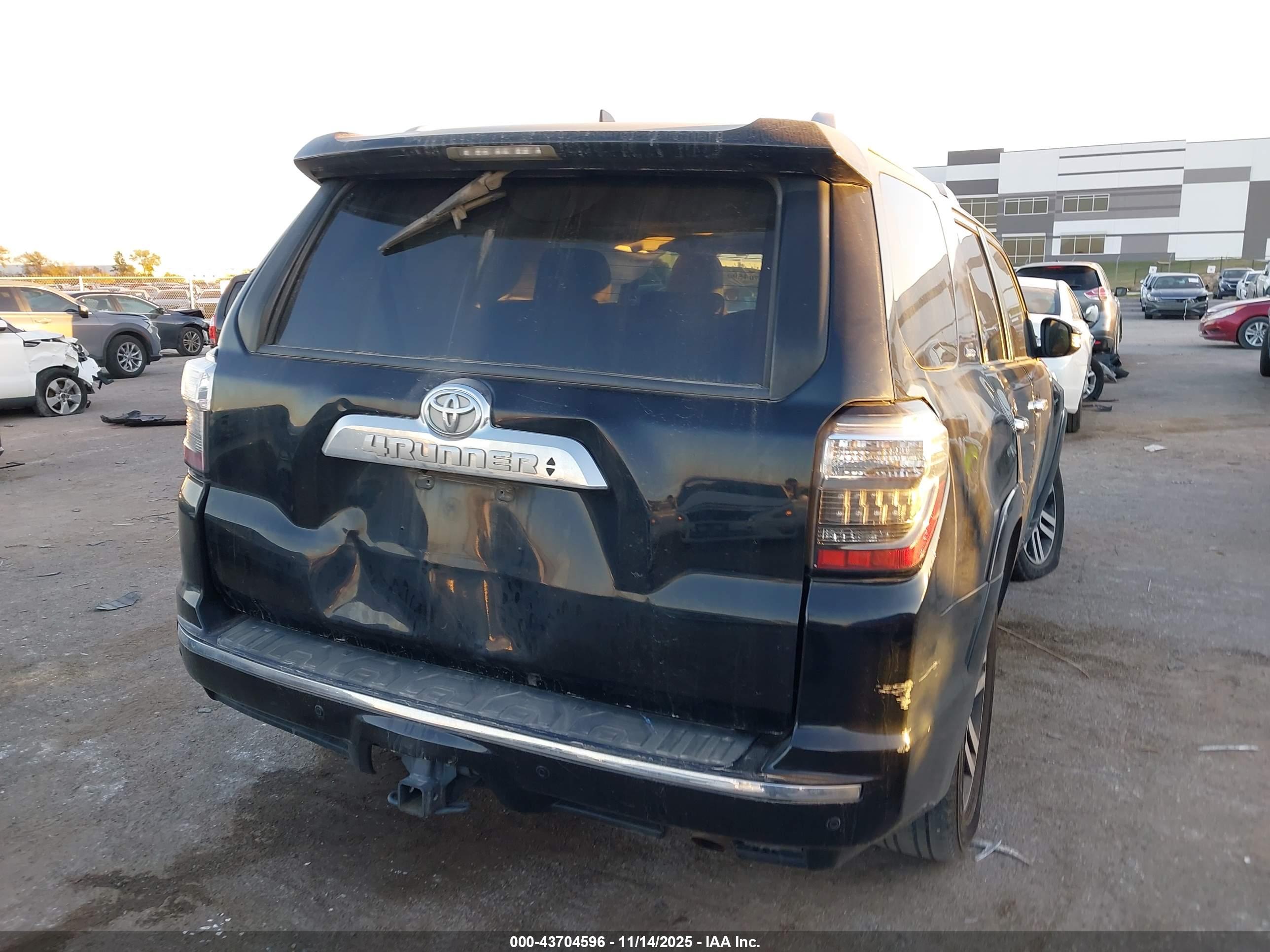 TOYOTA 4RUNNER image 4