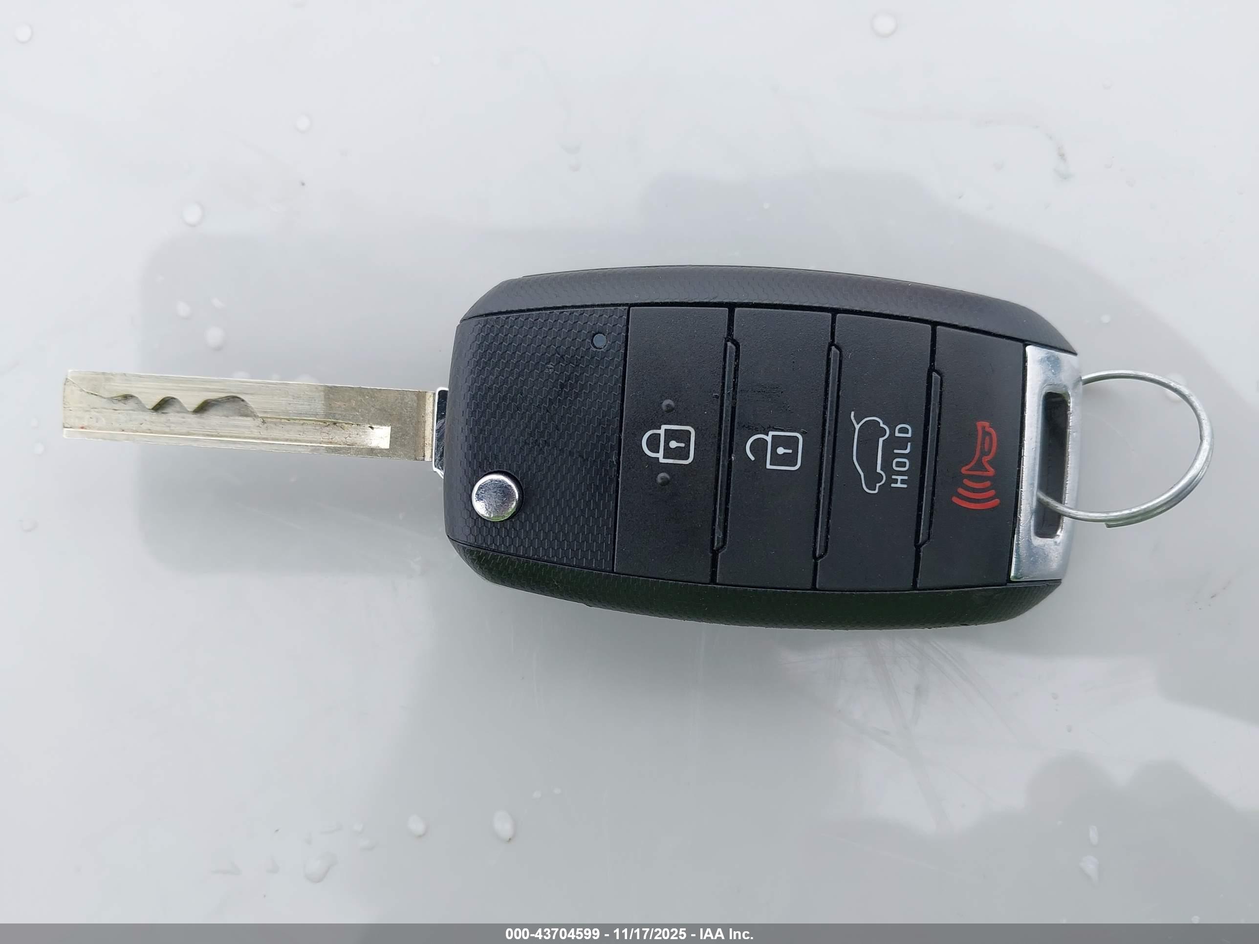 KIA SORENTO image 11