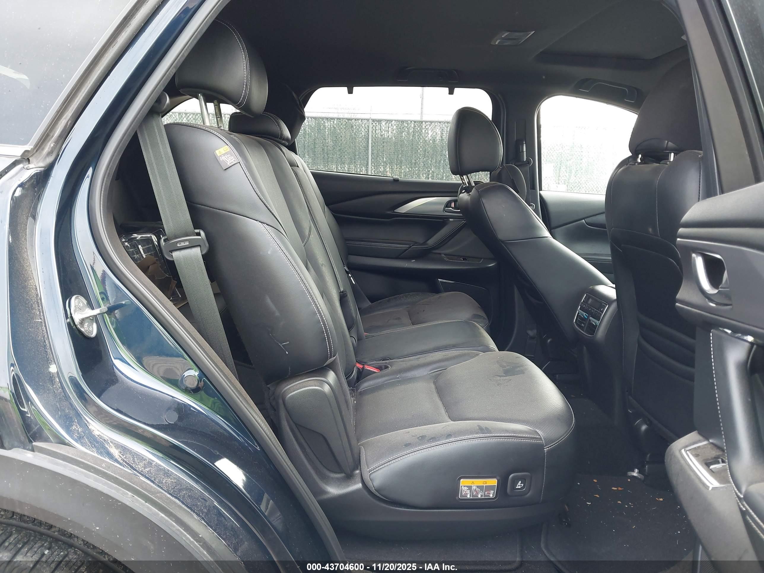 MAZDA CX-9 image 5