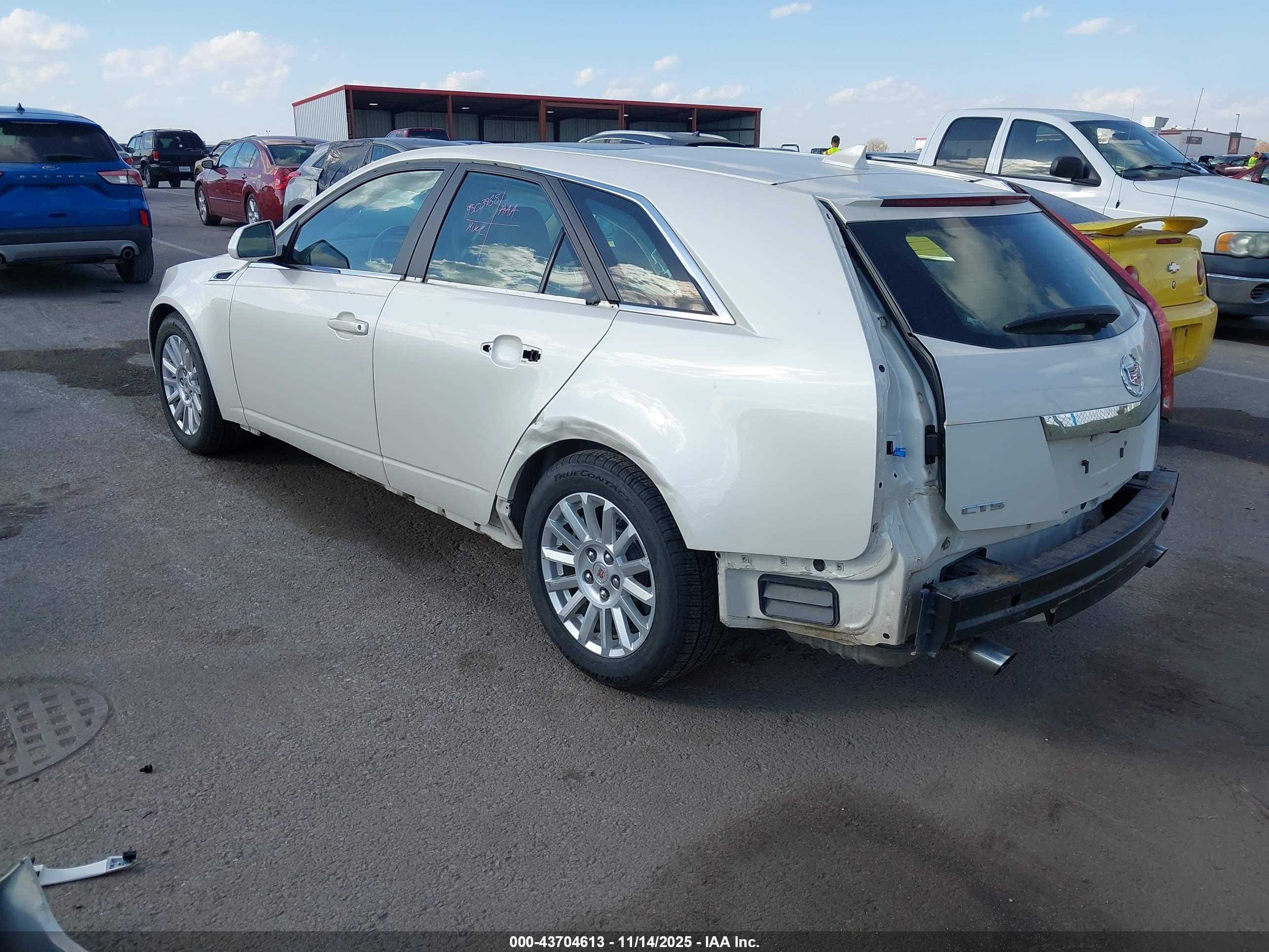 CADILLAC CTS image 3