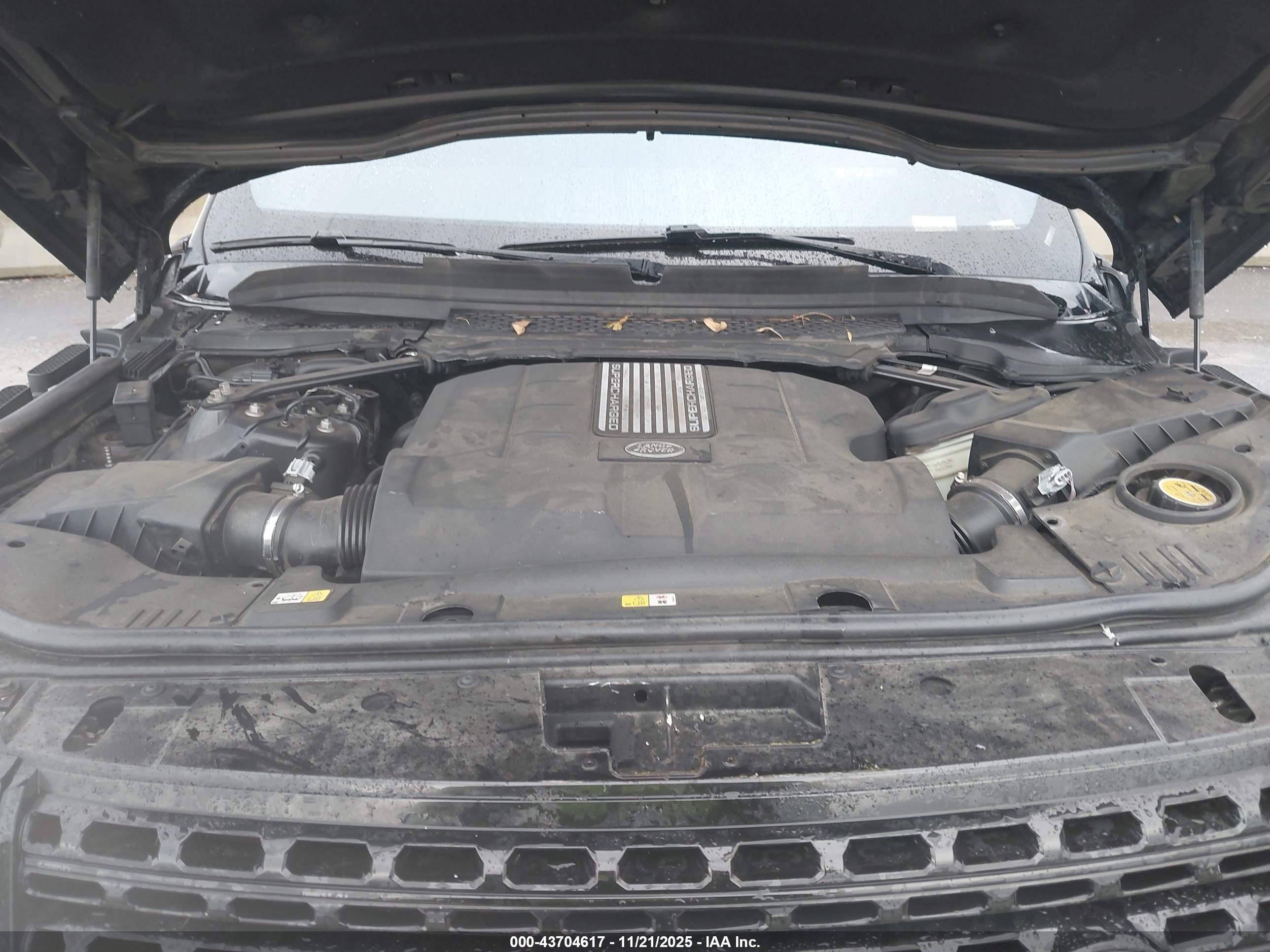 LAND ROVER image 10