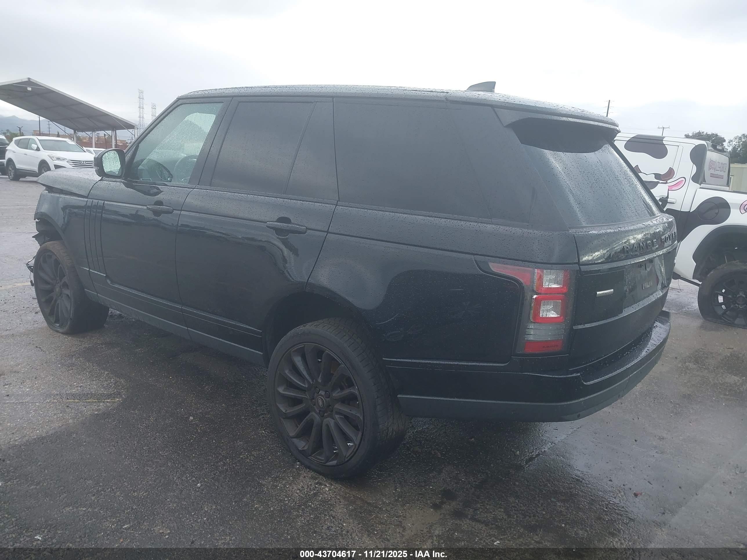 LAND ROVER image 3
