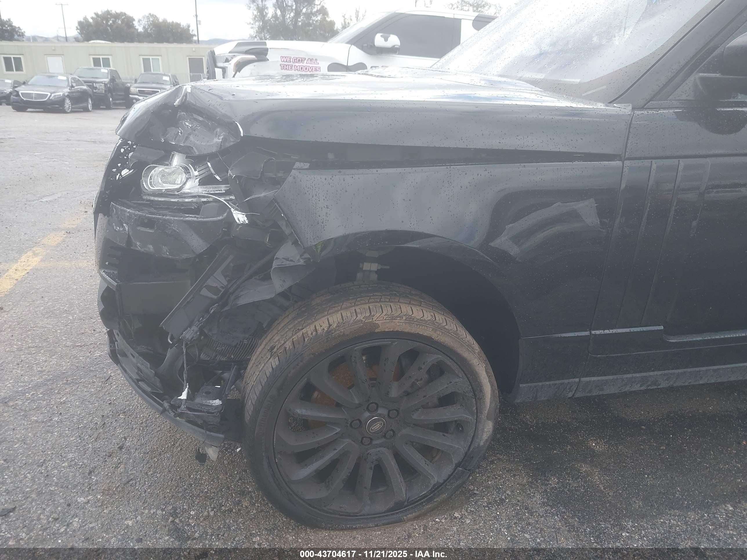 LAND ROVER image 6
