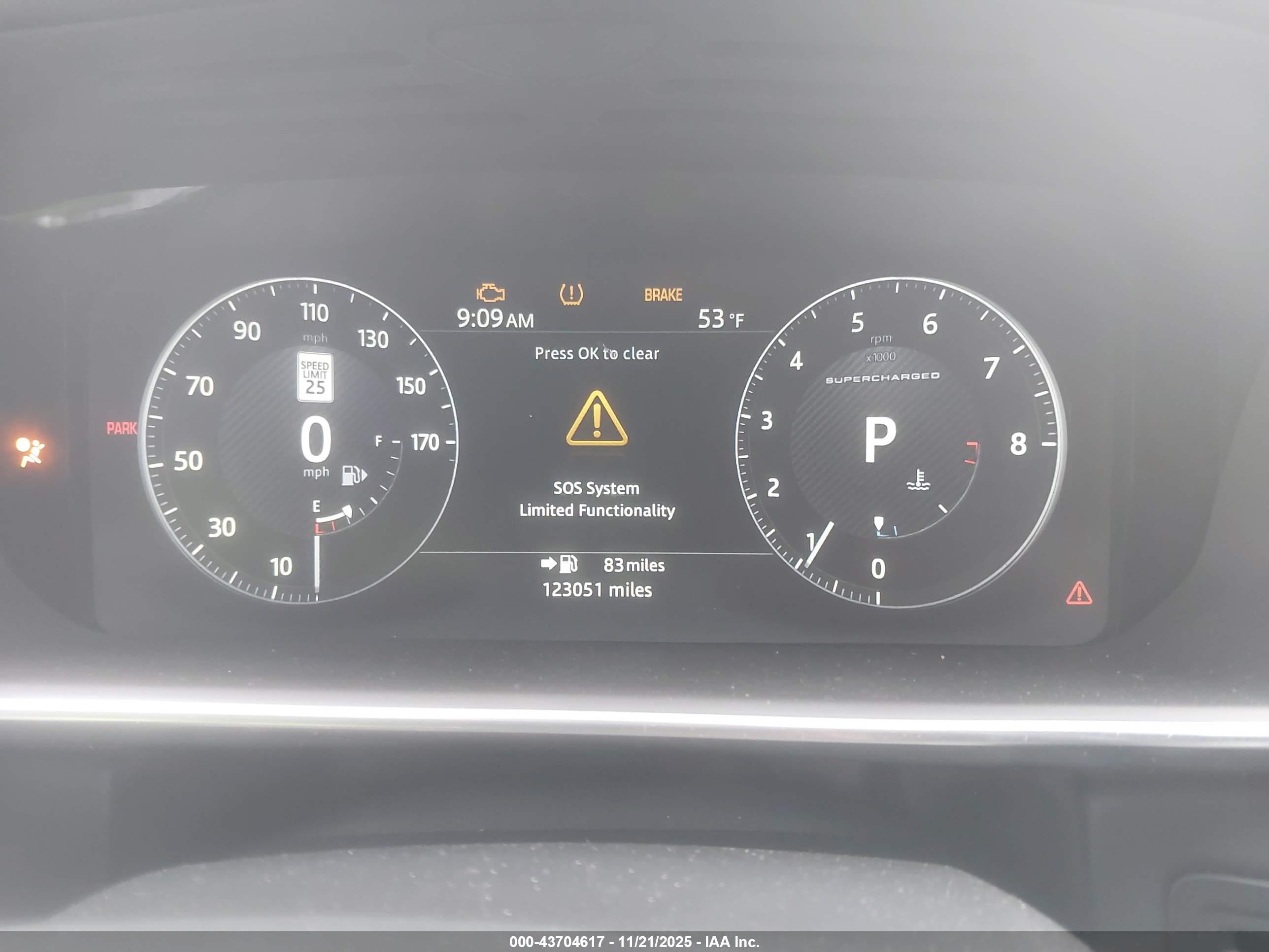 LAND ROVER image 7