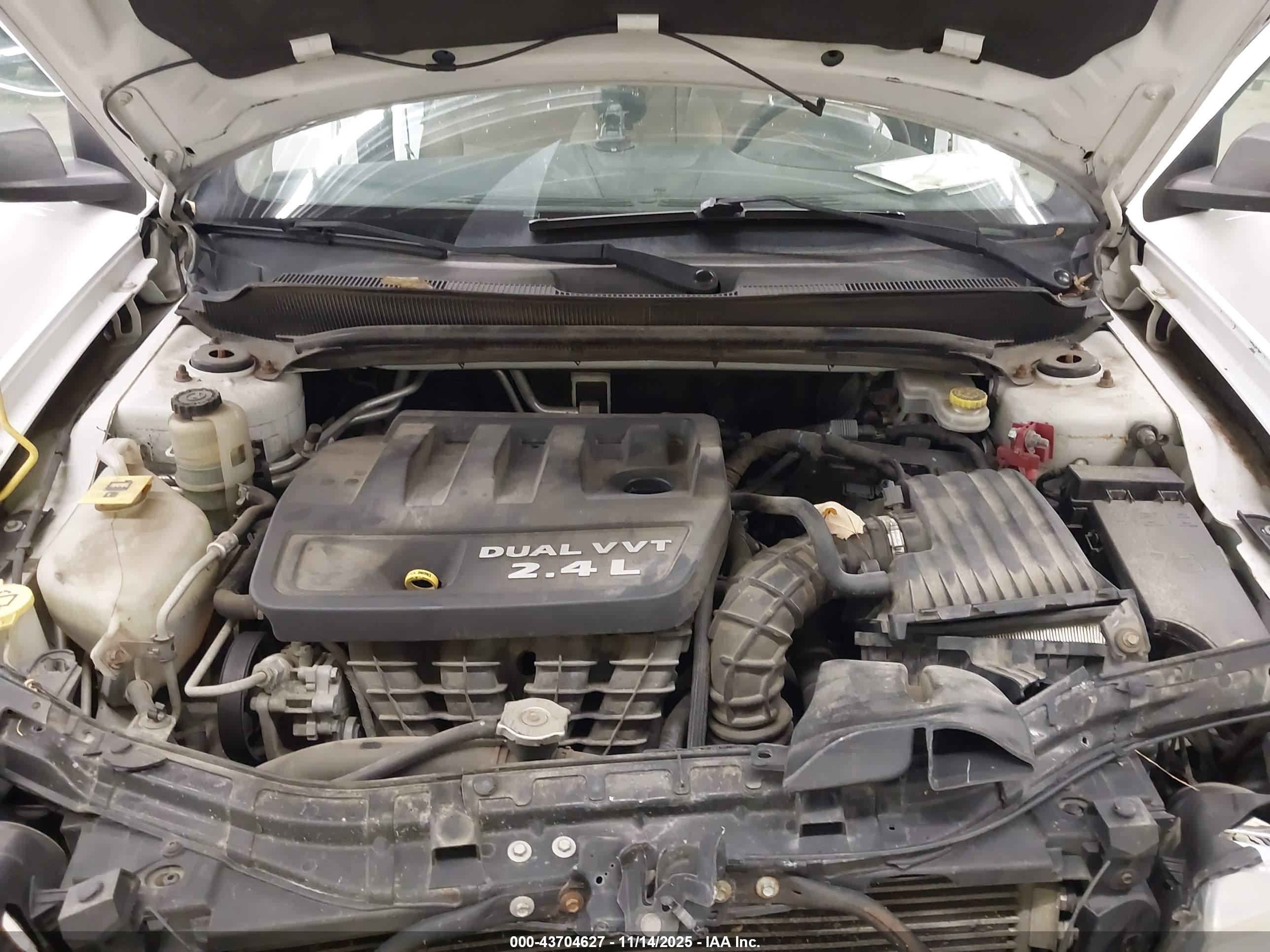 DODGE AVENGER image 10