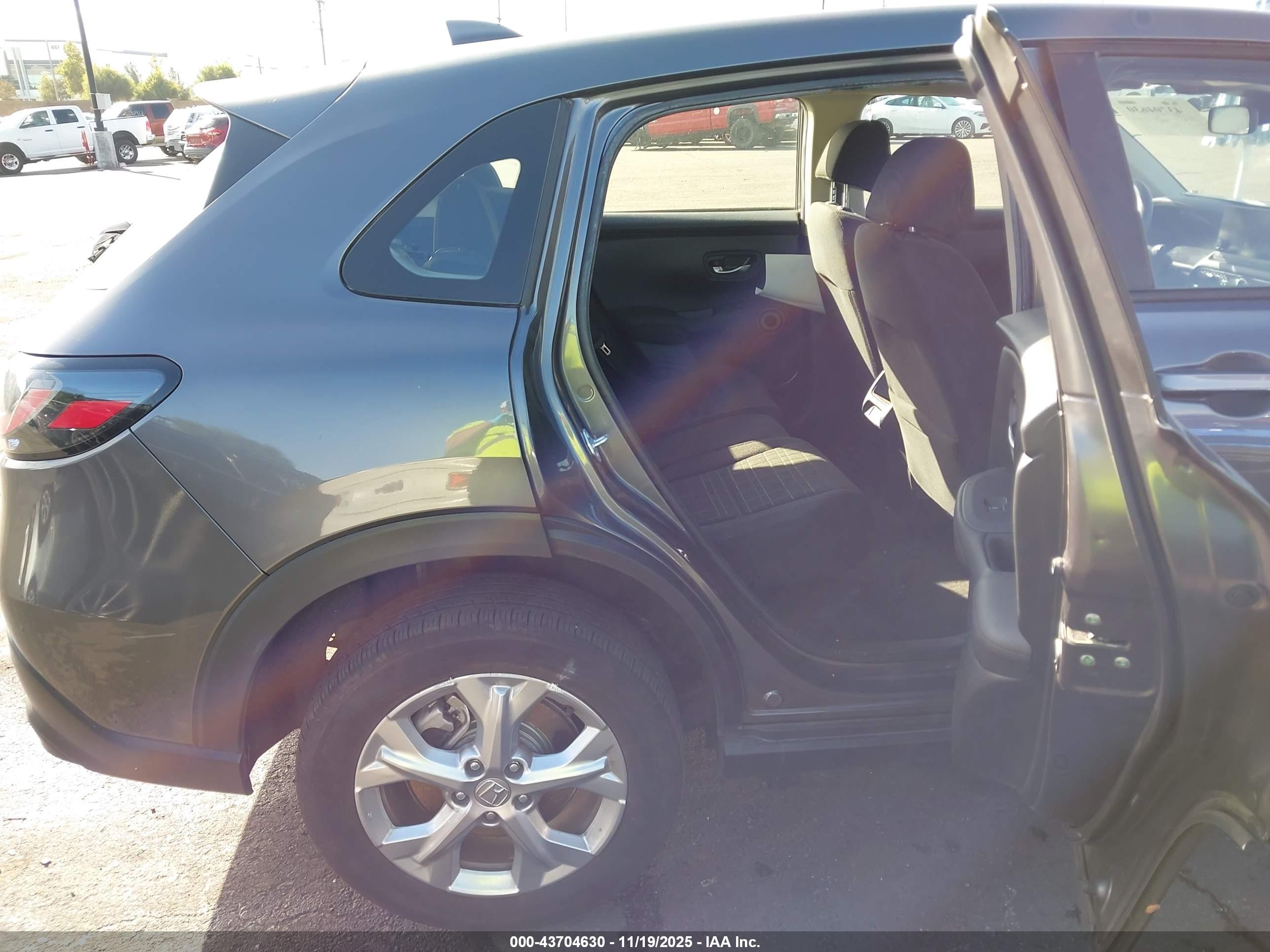 HONDA HR-V image 8