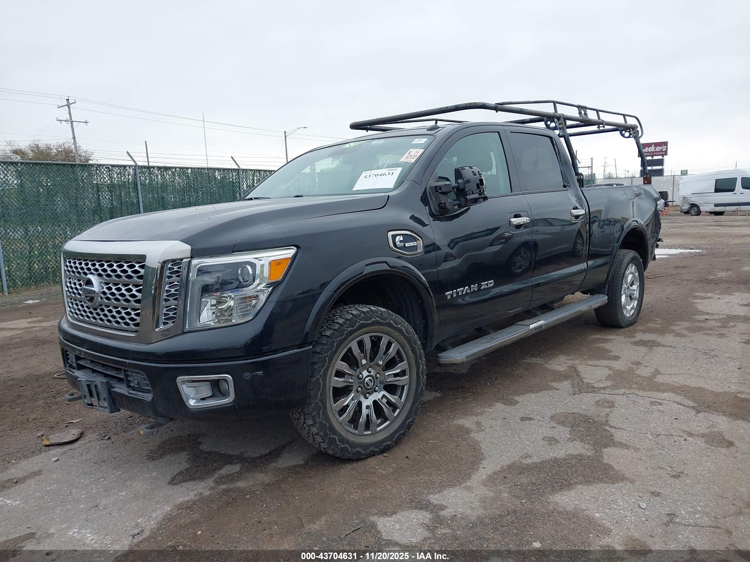 NISSAN TITAN image 2