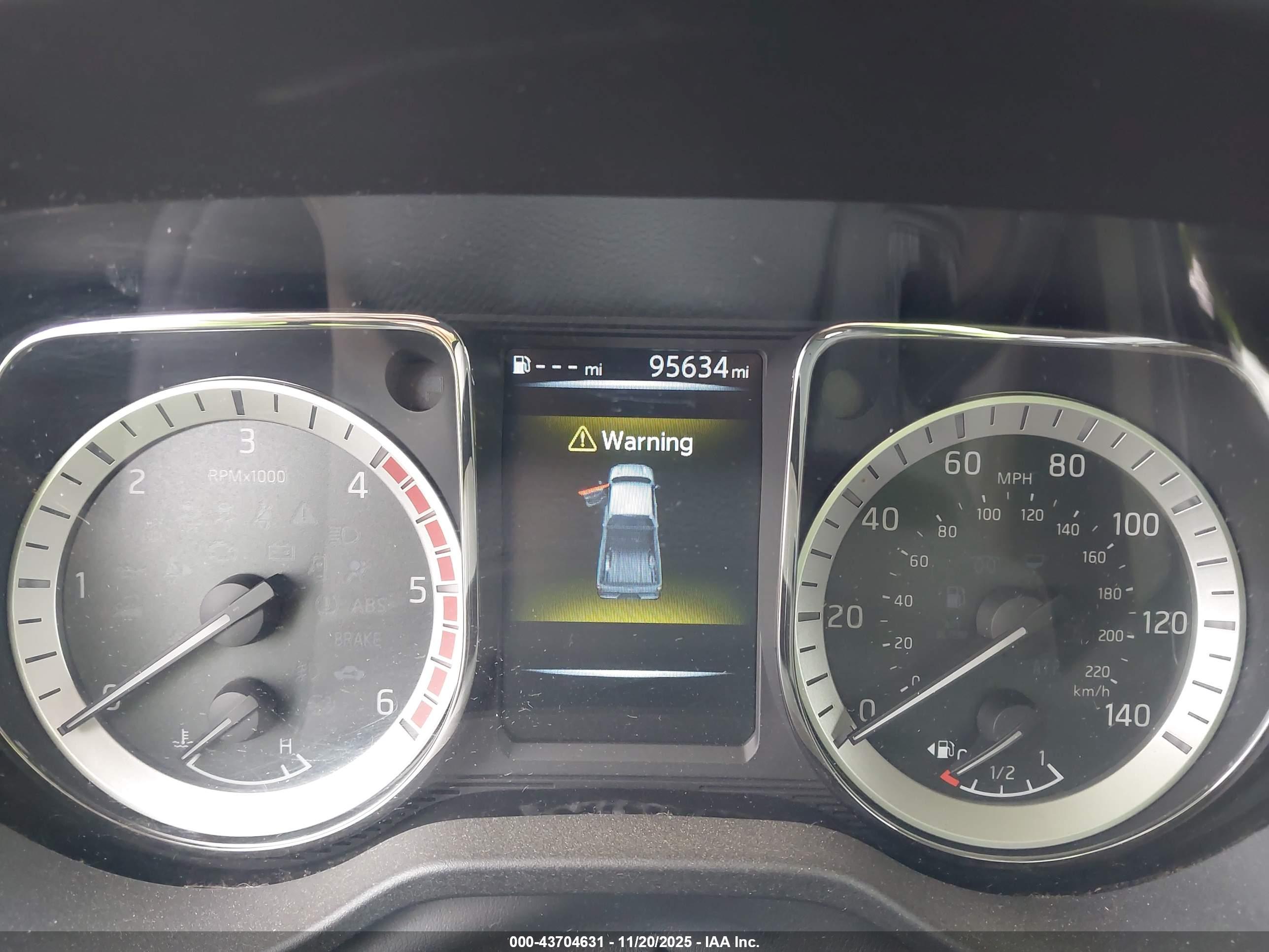 NISSAN TITAN image 7