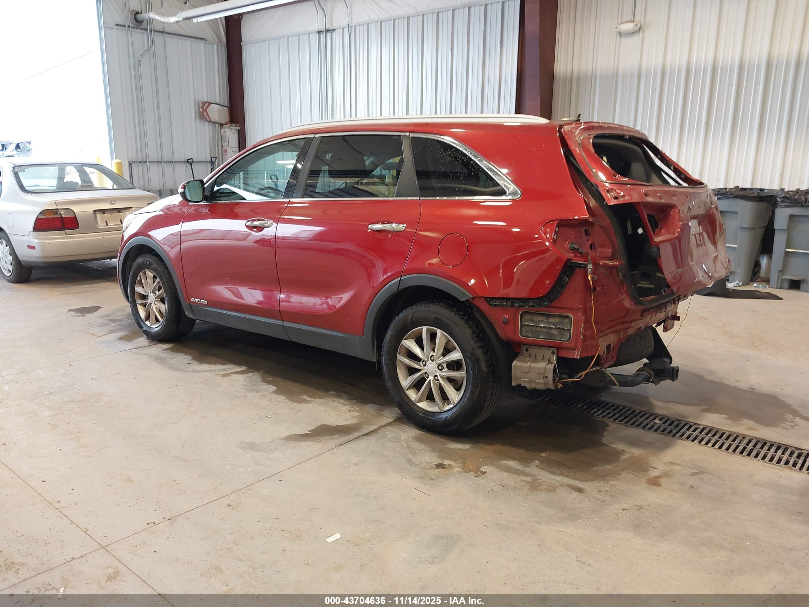 KIA SORENTO image 3