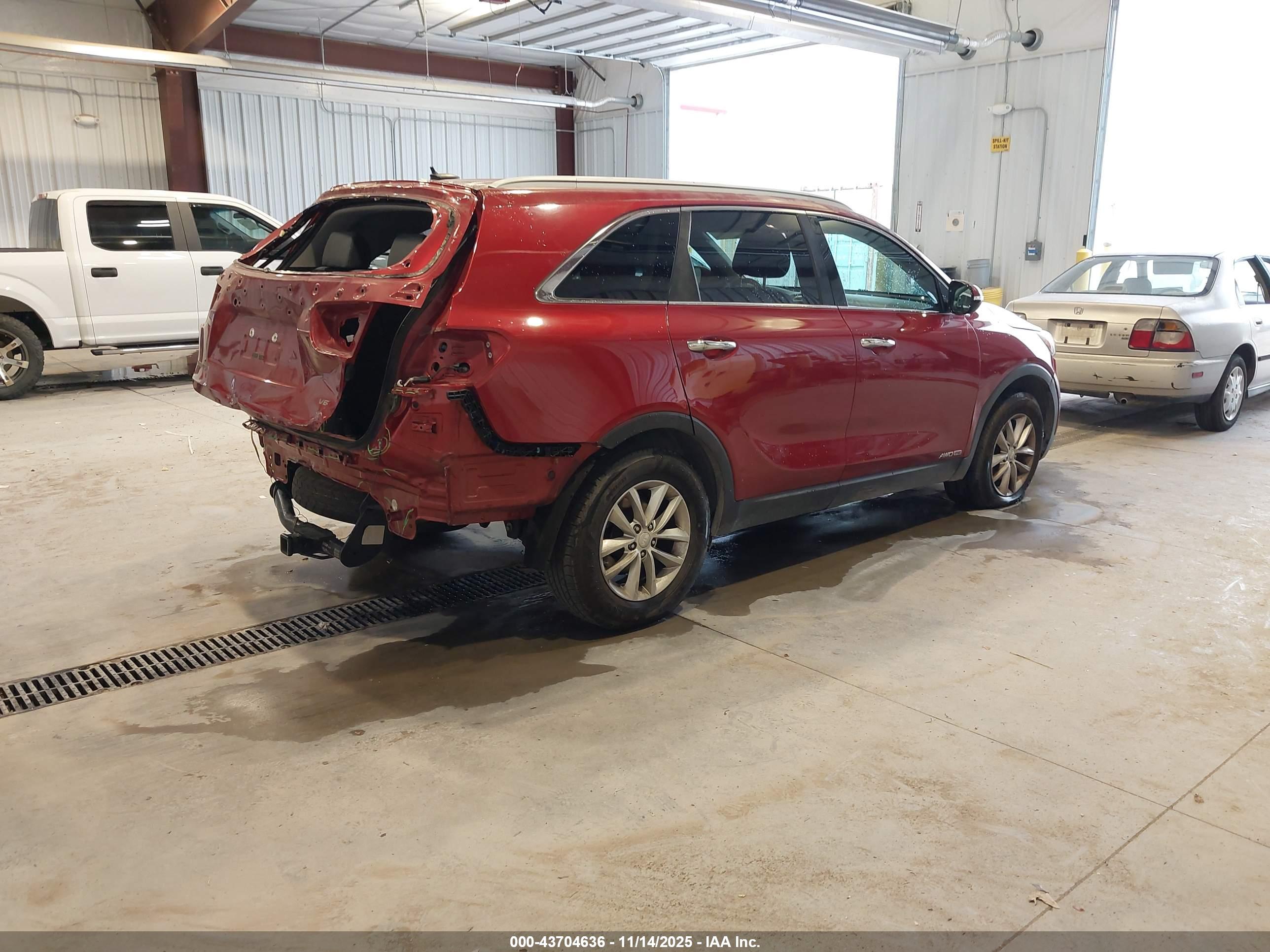 KIA SORENTO image 4