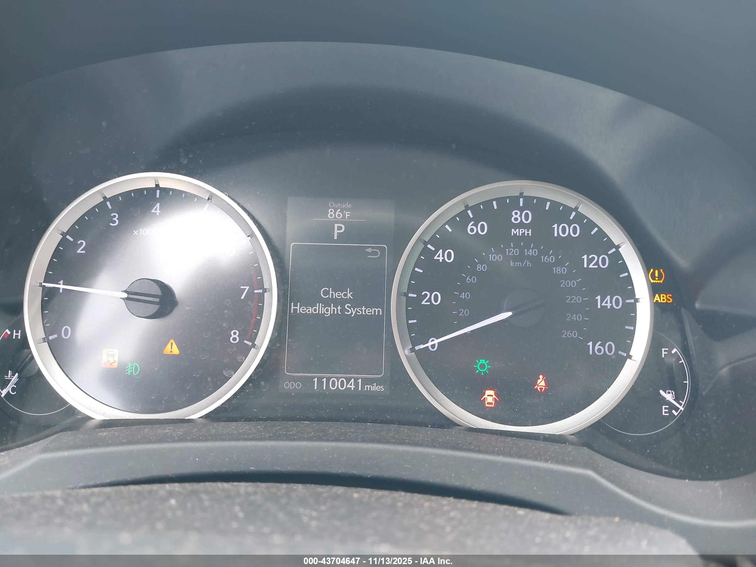 LEXUS IS image 7