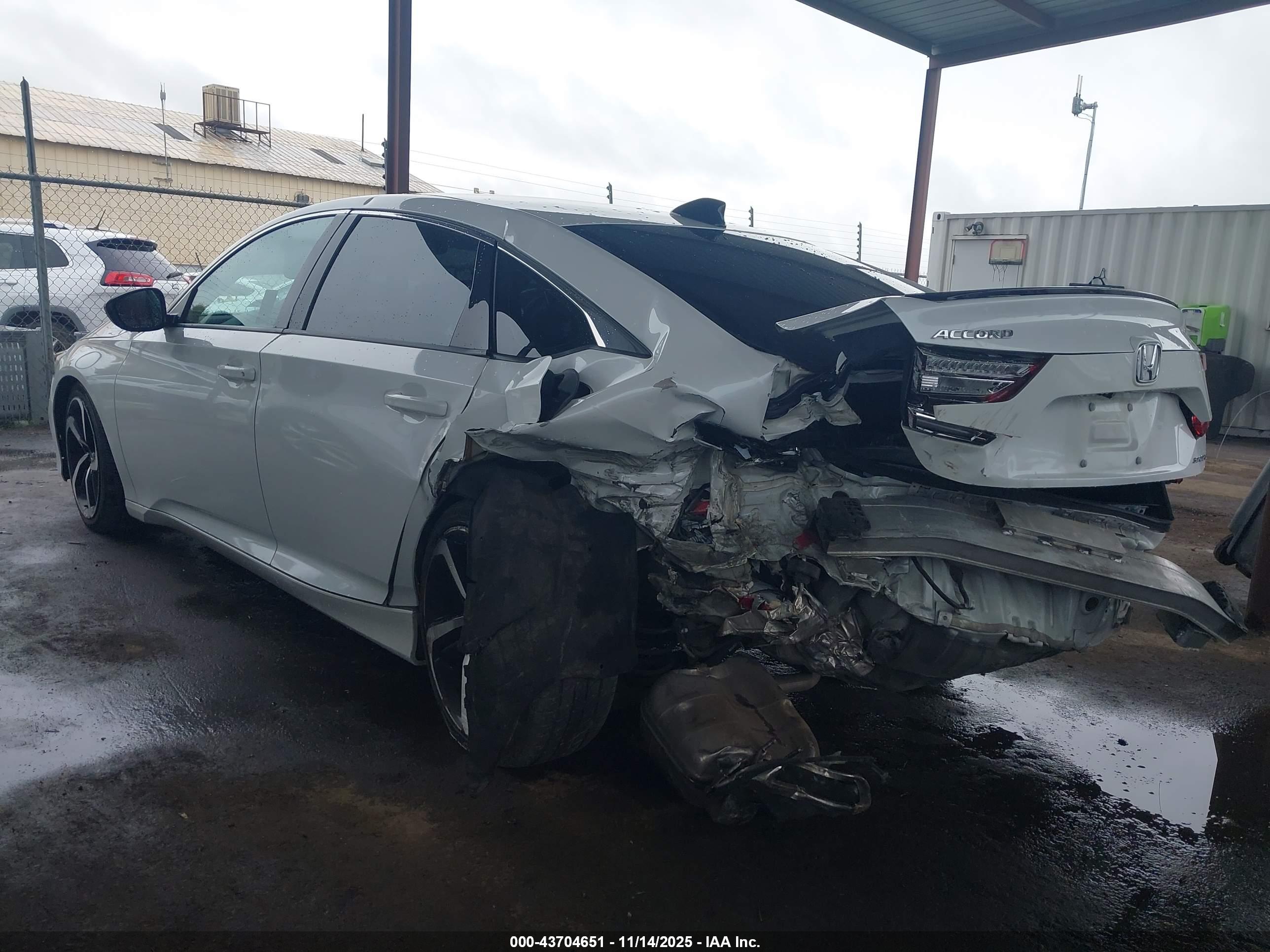 HONDA ACCORD image 3